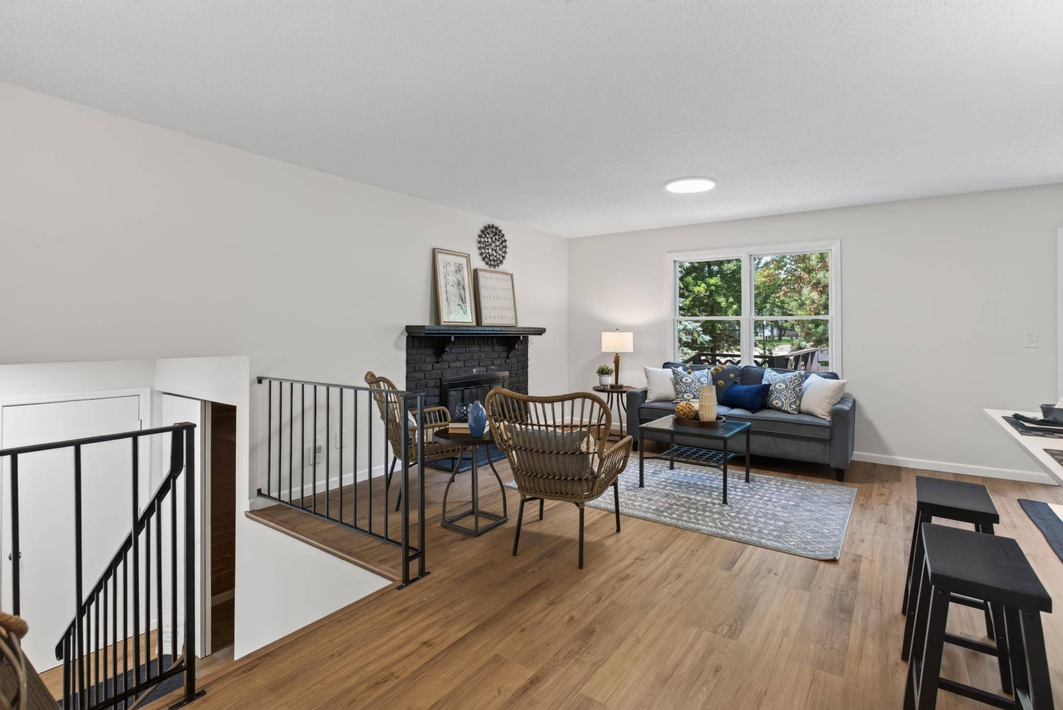 7748 Cayenne PLZ W, Woodbury, MN 55125