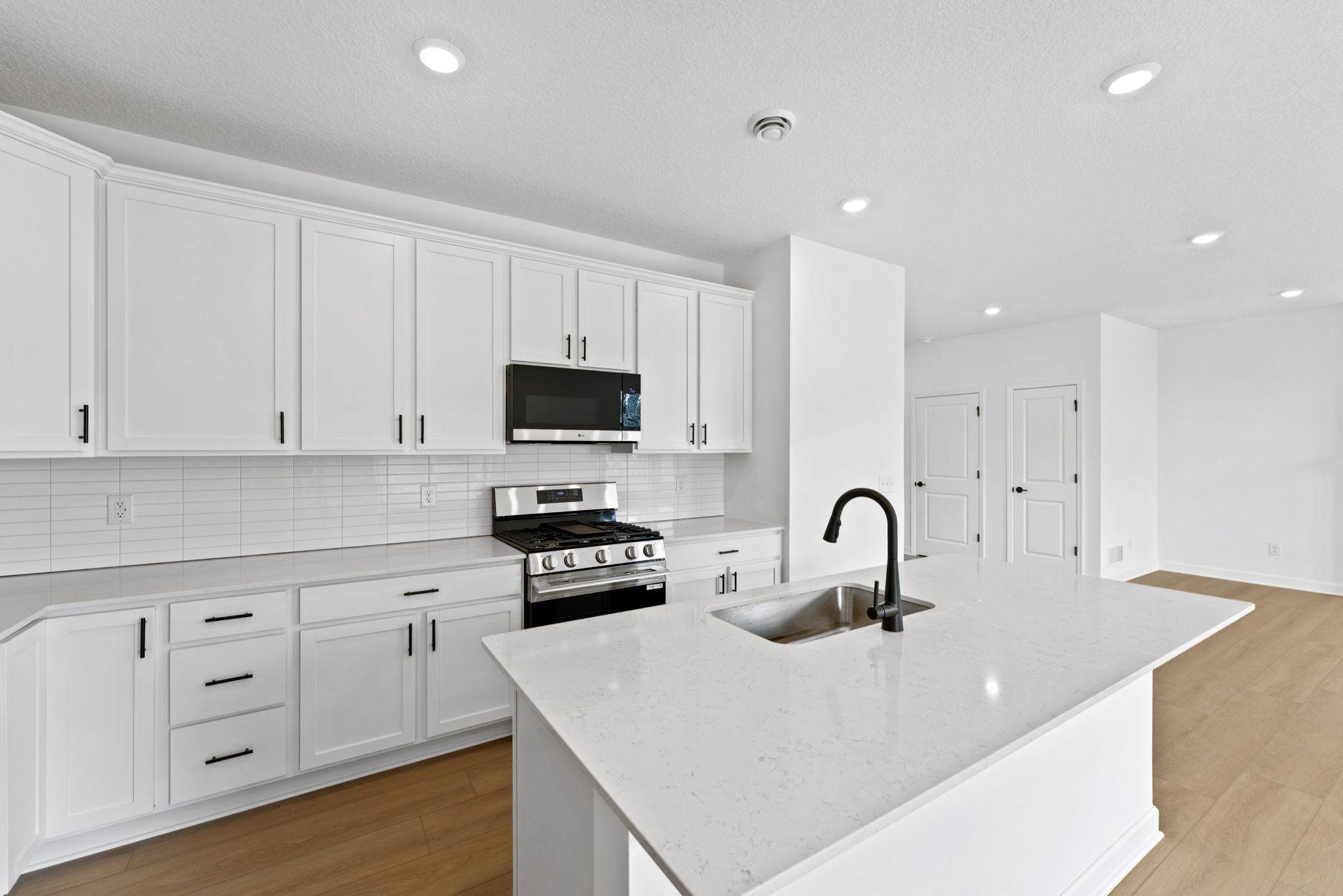 18350 Glancy WAY, Lakeville, MN 55044