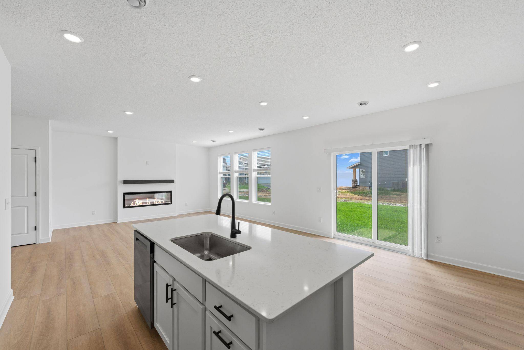 18350 Glancy WAY, Lakeville, MN 55044