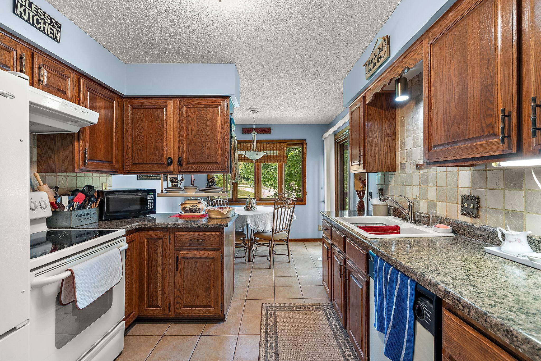1859 Livingston AVE #D, West Saint Paul, MN 55118