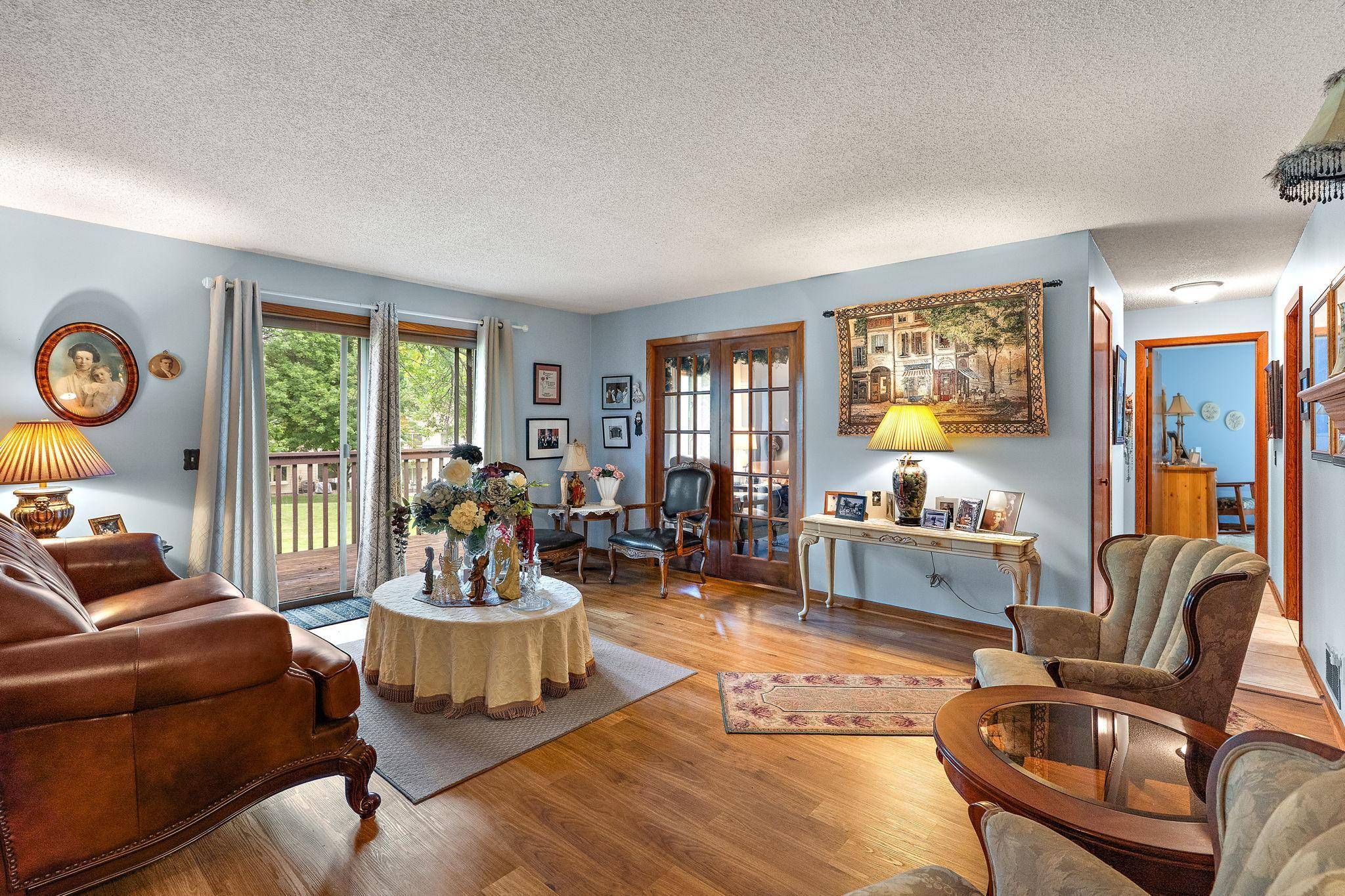 1859 Livingston AVE #D, West Saint Paul, MN 55118