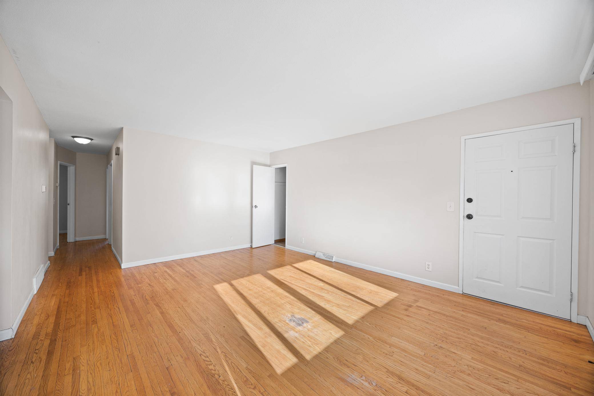 5936 Washburn AVE S, Minneapolis, MN 55410