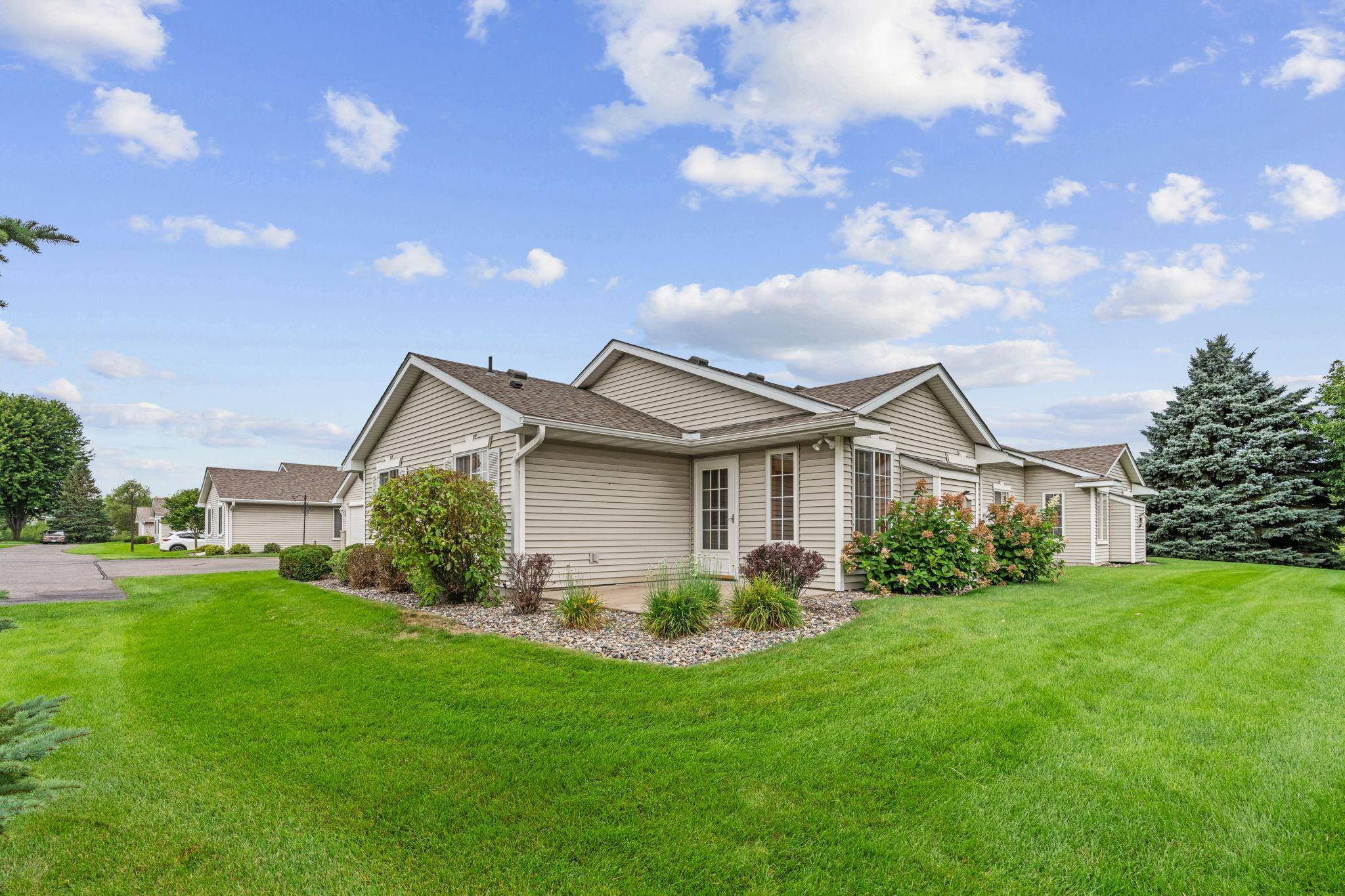 6149 150th ST N, Hugo, MN 55038
