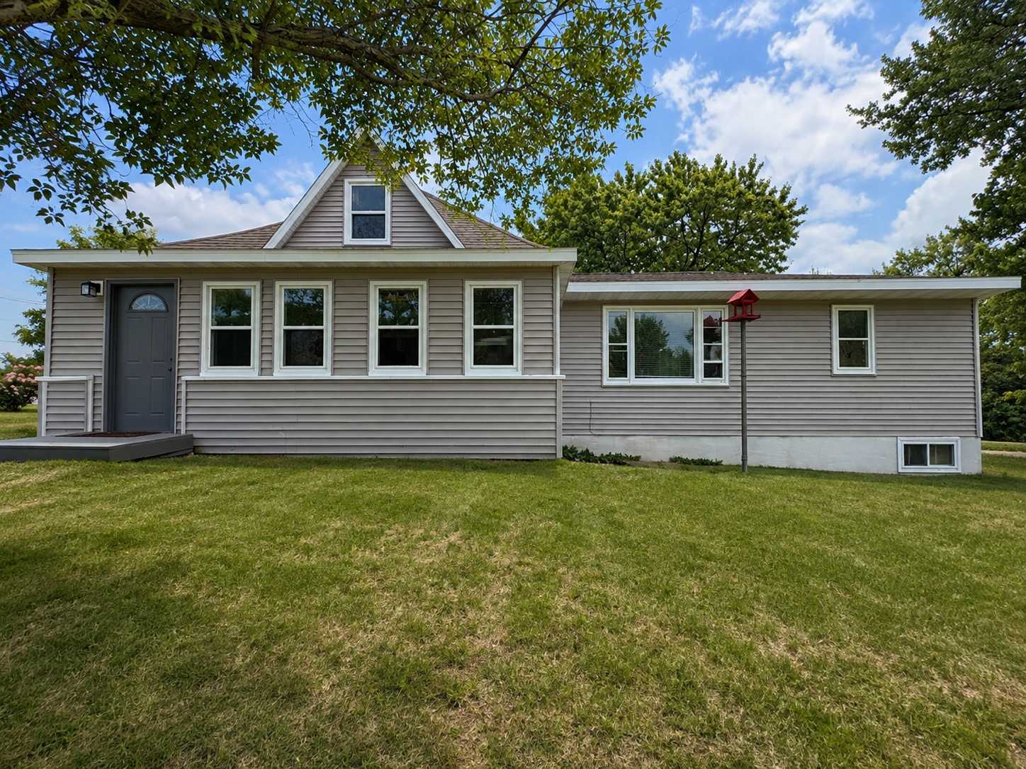 305 W Holdt ST, Battle Lake, MN 56515