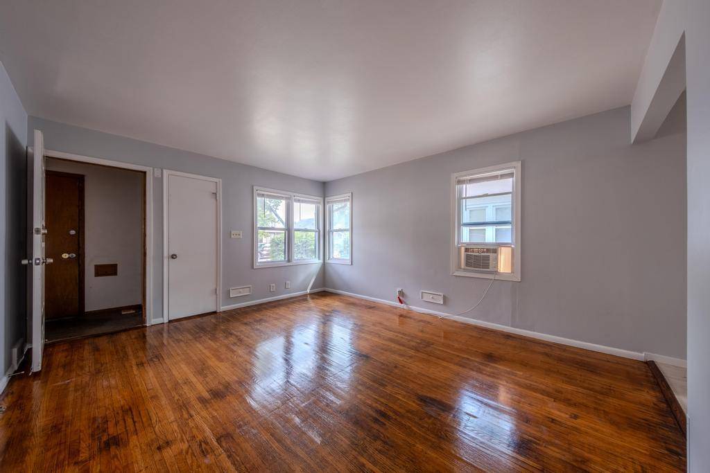 4037 Fremont AVE N, Minneapolis, MN 55412