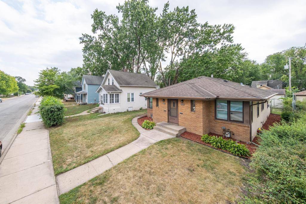 4037 Fremont AVE N, Minneapolis, MN 55412