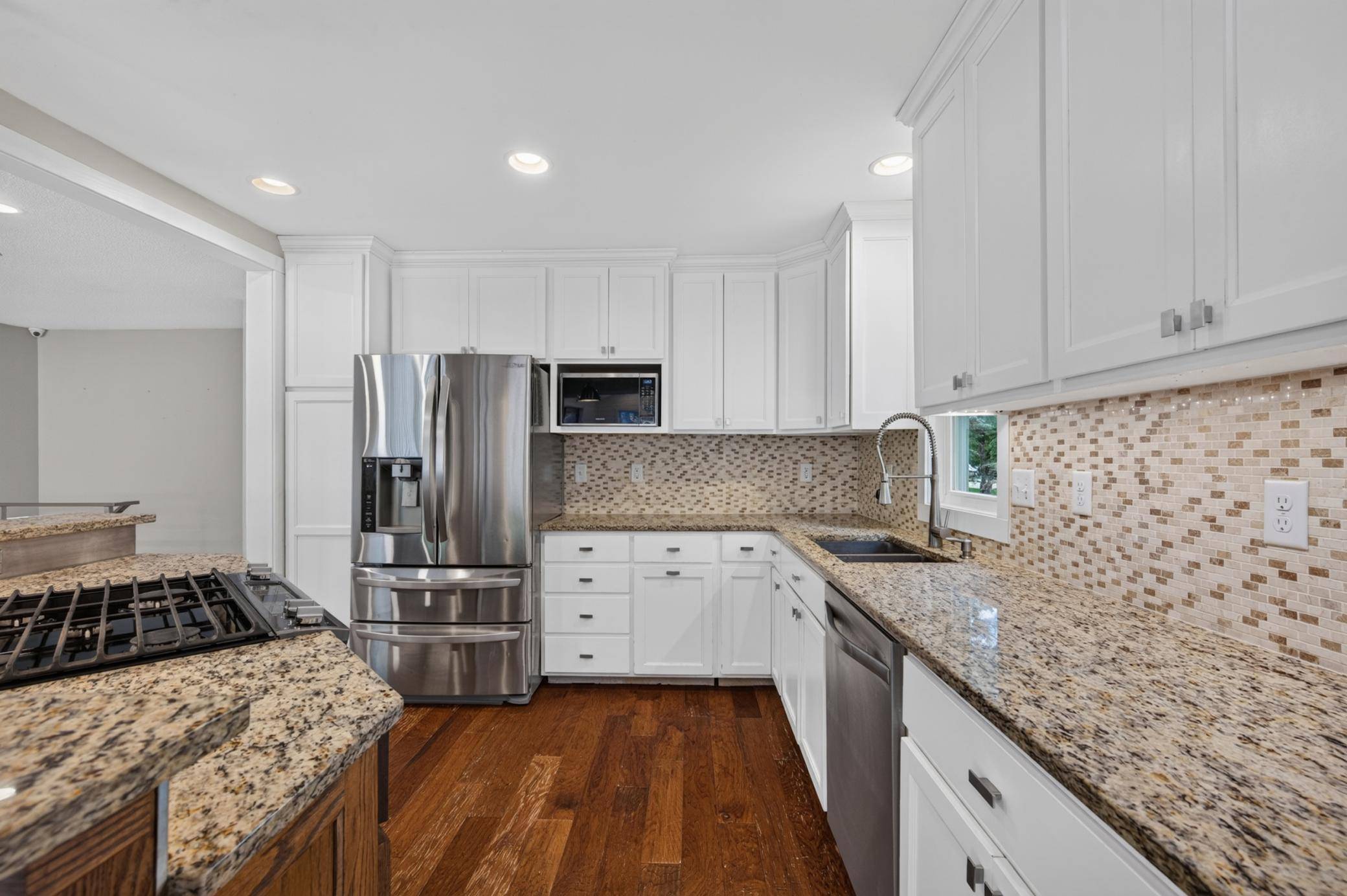 2421 4th ST, White Bear Twp, MN 55110
