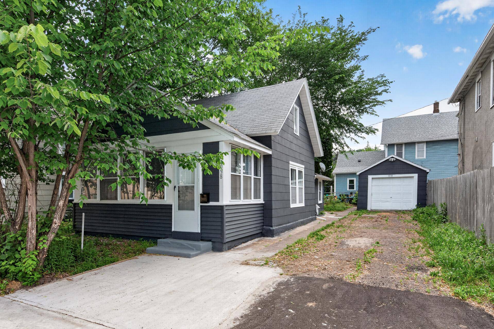 1058 Arcade ST, Saint Paul, MN 55106