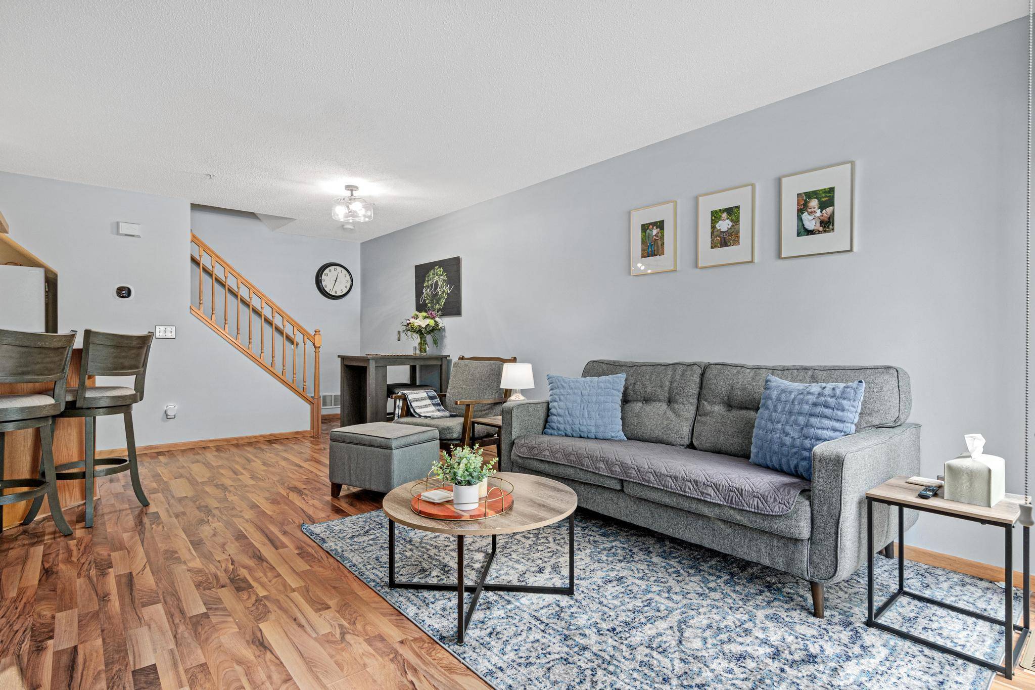 483 Mission Hills WAY E, Chanhassen, MN 55317