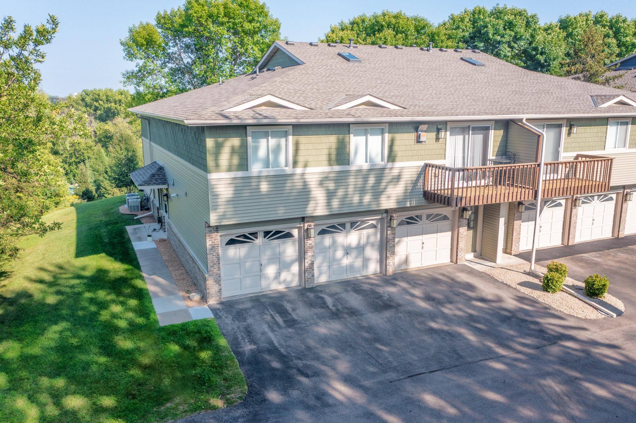 14020 44th PL N #2, Plymouth, MN 55446