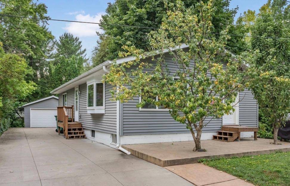402 Sherburne ST S, Stillwater, MN 55082