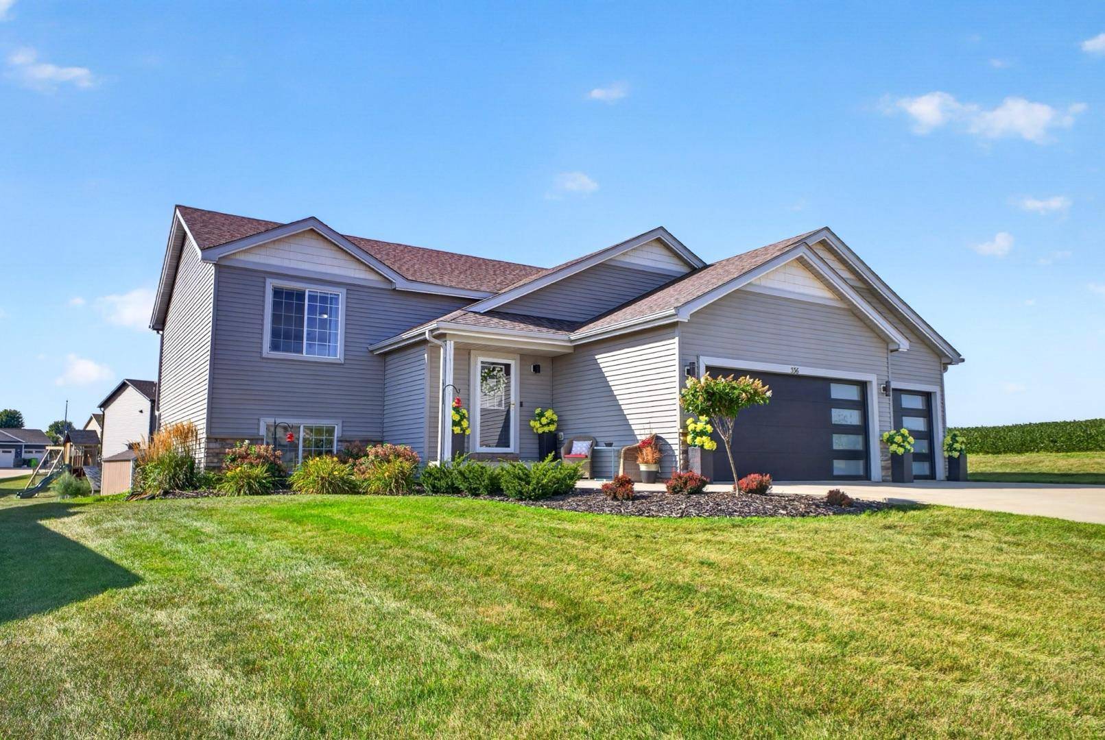 336 Interior DR, Pine Island, MN 55963
