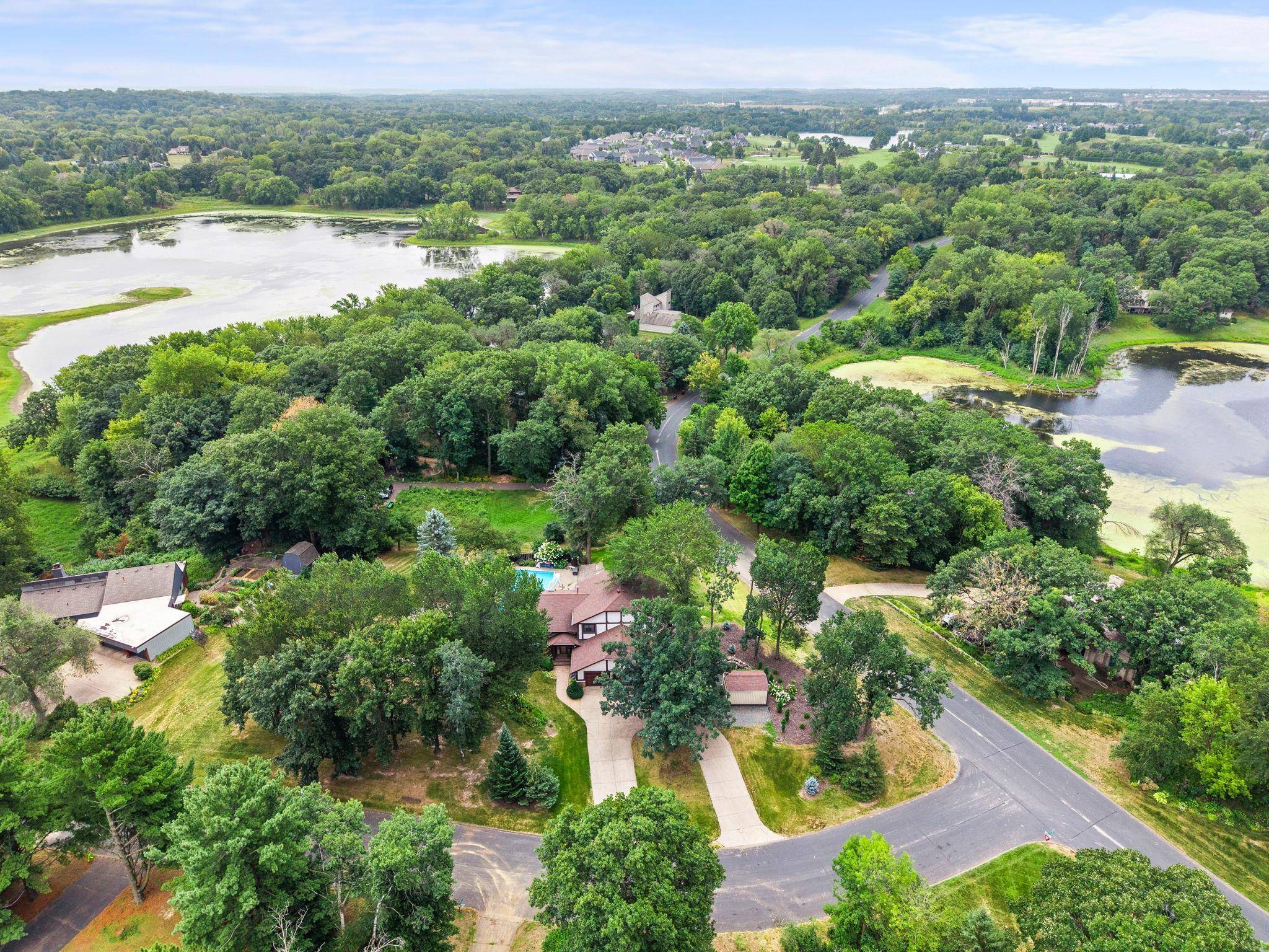 2415 Lisbon AVE N, Lake Elmo, MN 55042