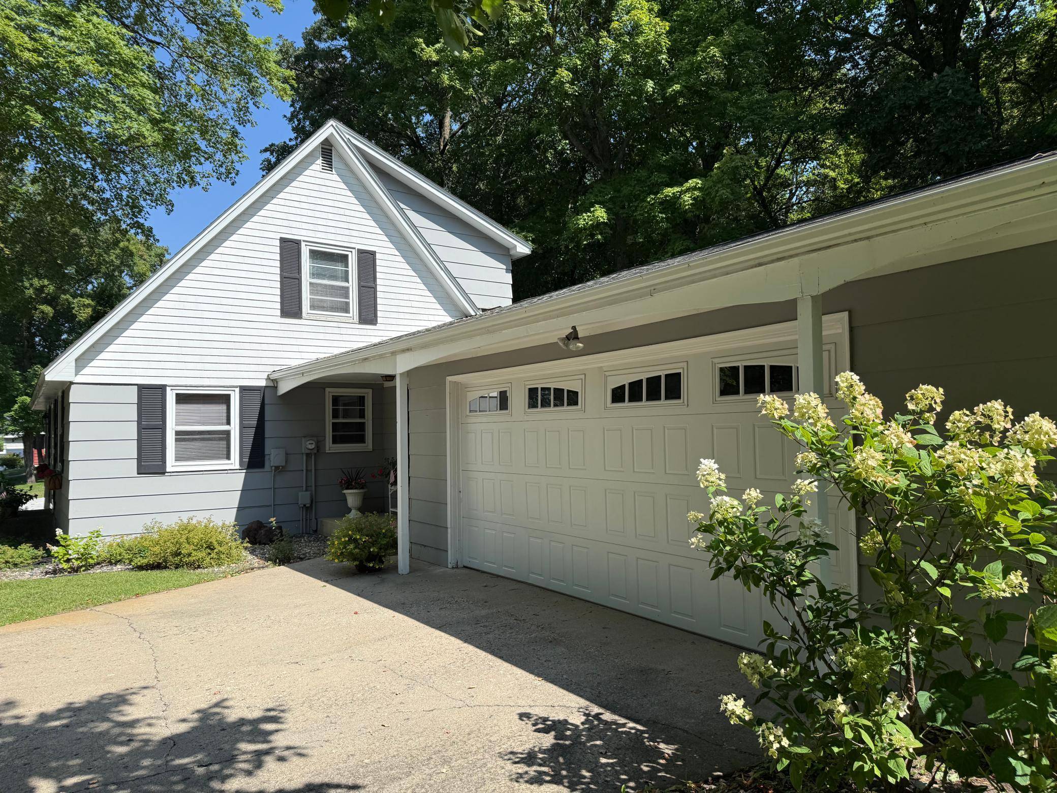 1583 E Shore DR, Detroit Lakes, MN 56501