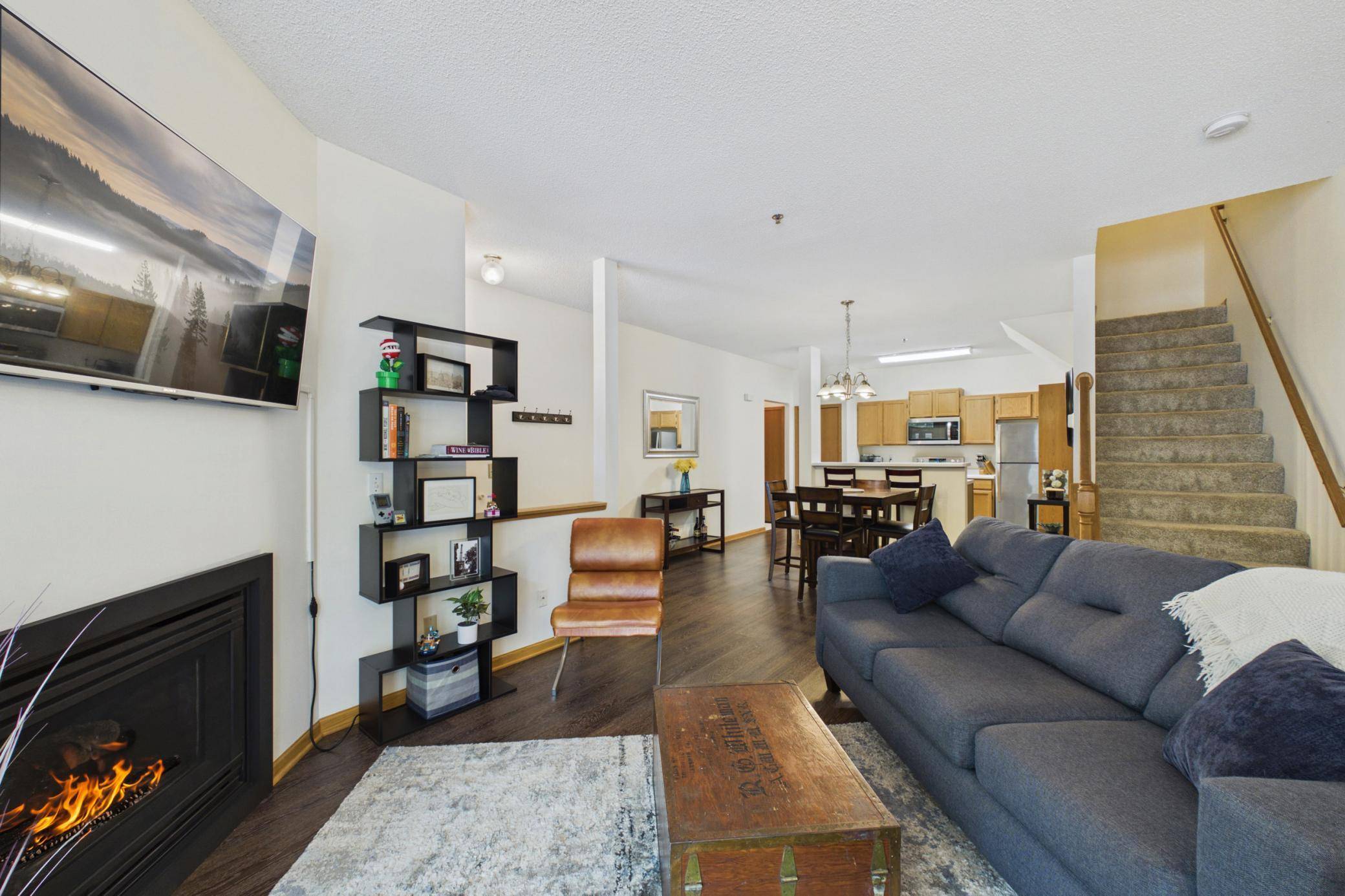 8434 Kimball DR, Eden Prairie, MN 55347