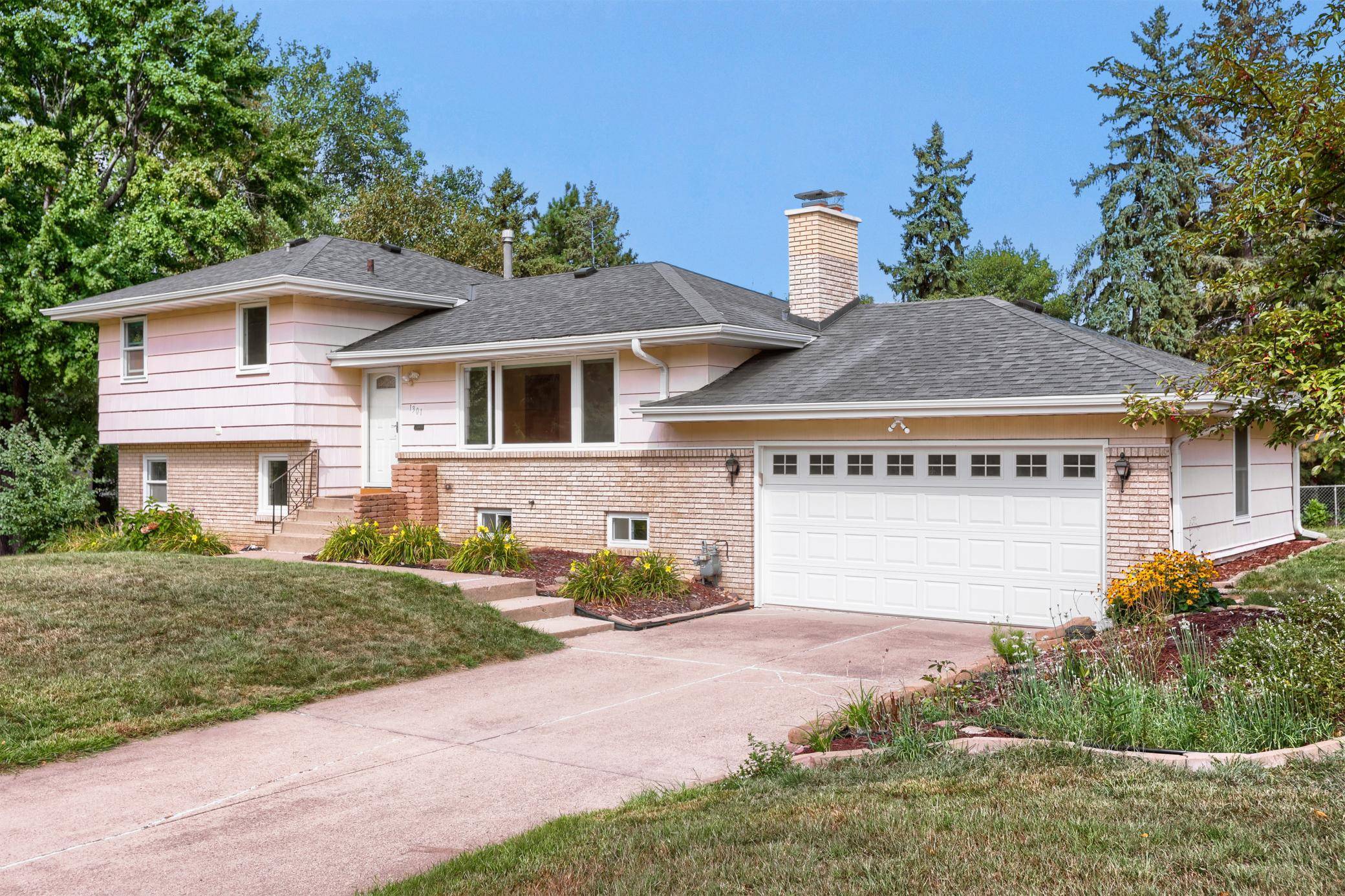 1301 Buchanan PL NE, Columbia Heights, MN 55421