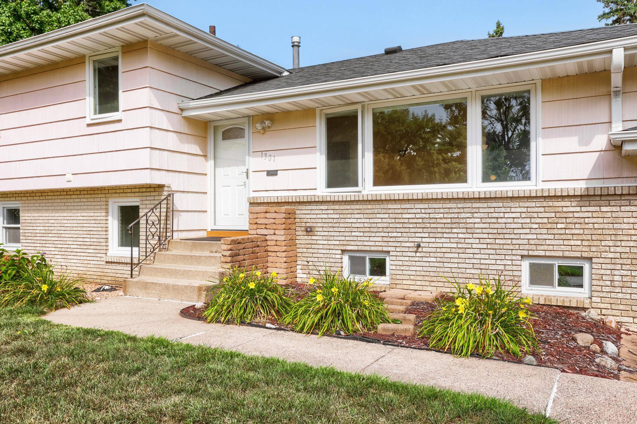 1301 Buchanan PL NE, Columbia Heights, MN 55421