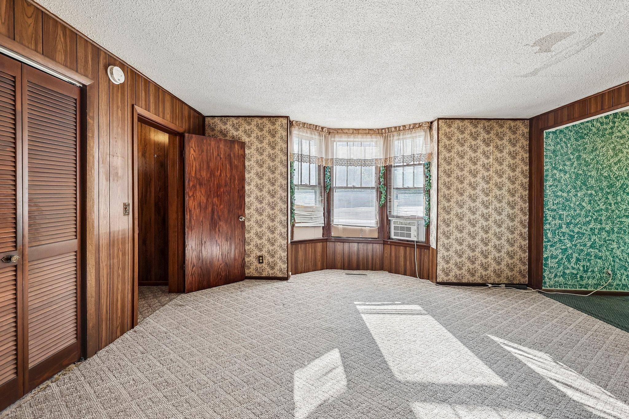 1145 Burns AVE, Saint Paul, MN 55106