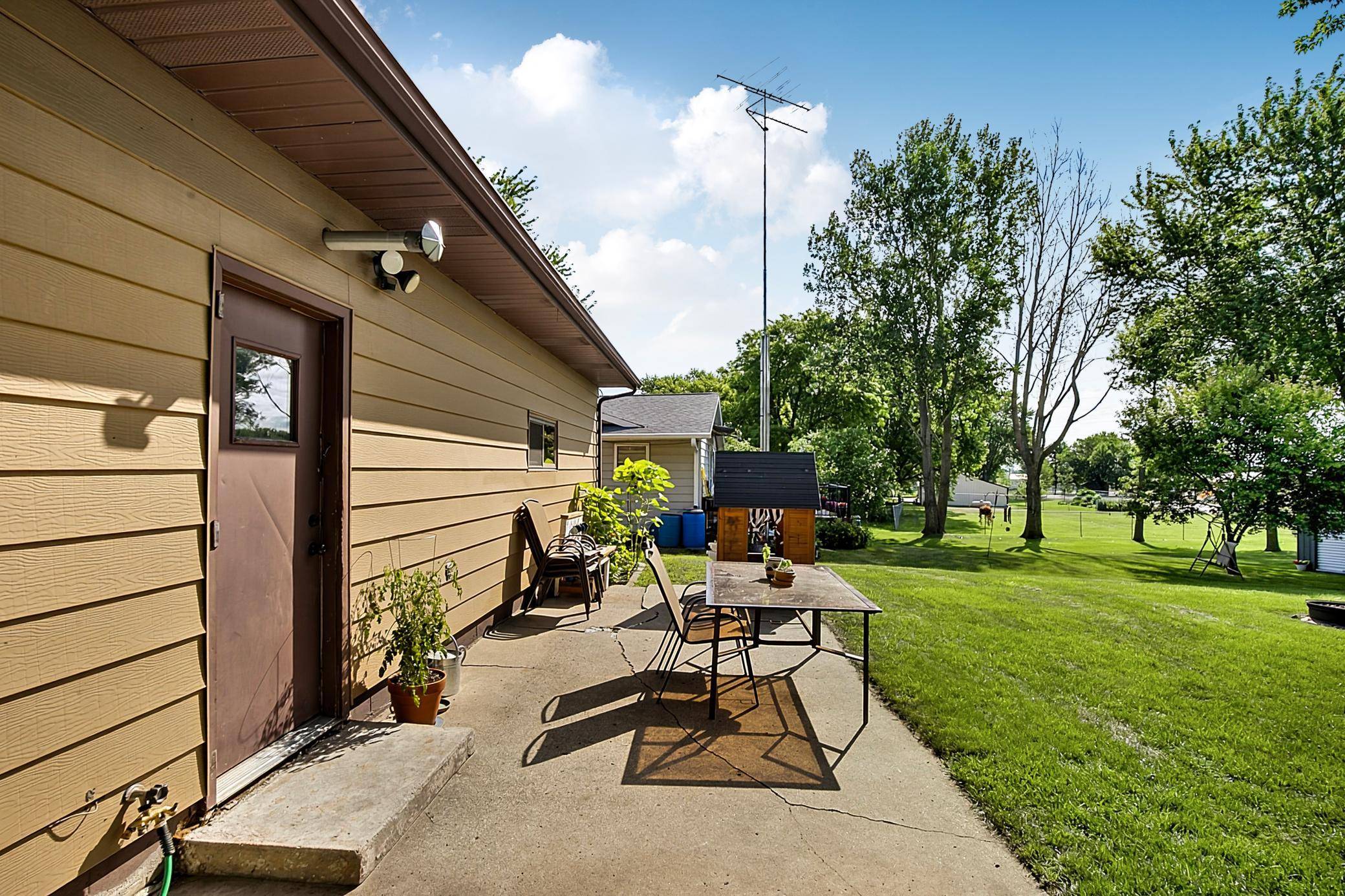 255 River ST, Saint Martin, MN 56362