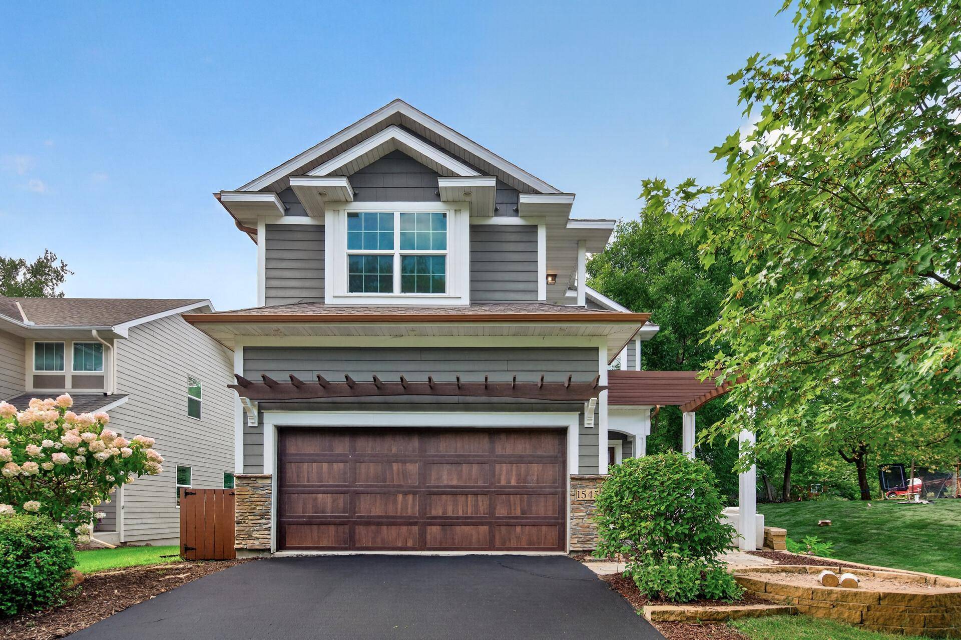 1545 Maple PL, Mound, MN 55364