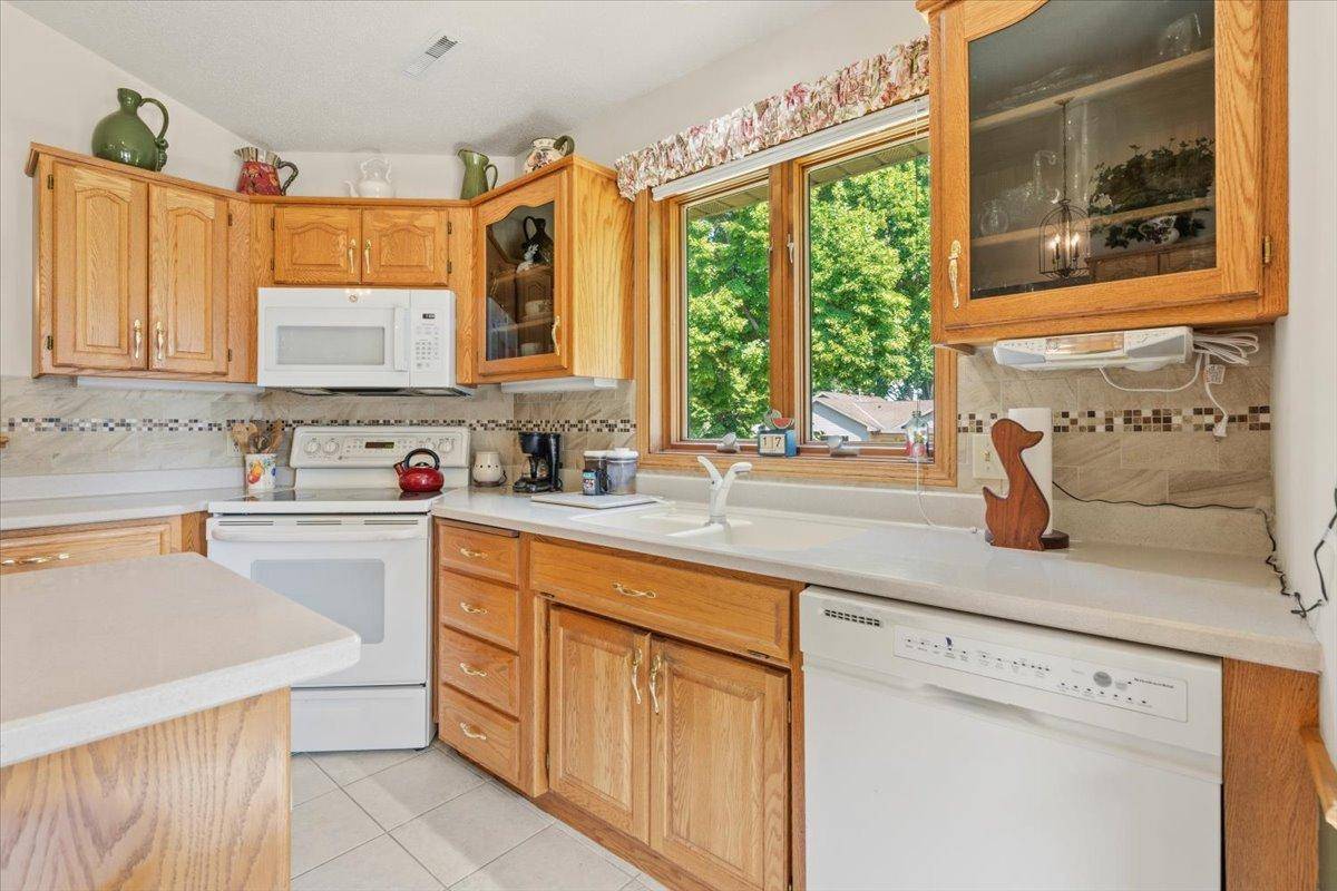 2210 Brookwood CT, Fergus Falls, MN 56537