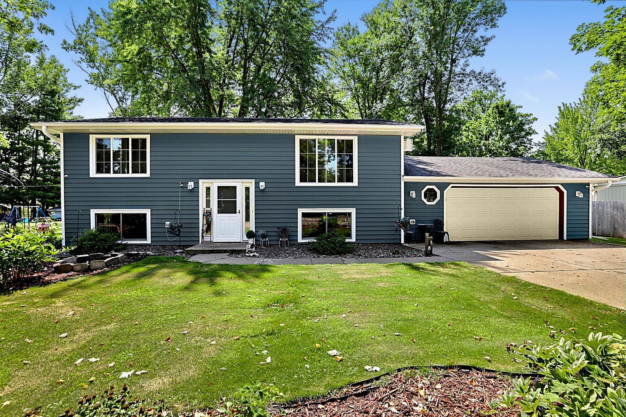 145 7th ST NW, Milaca, MN 56353