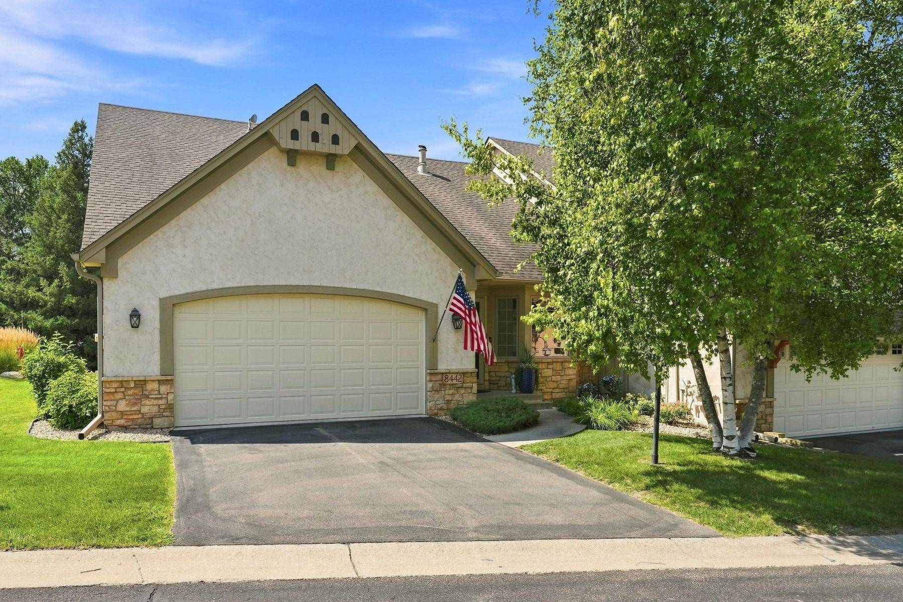 8442 Burlwood DR, Chanhassen, MN 55317