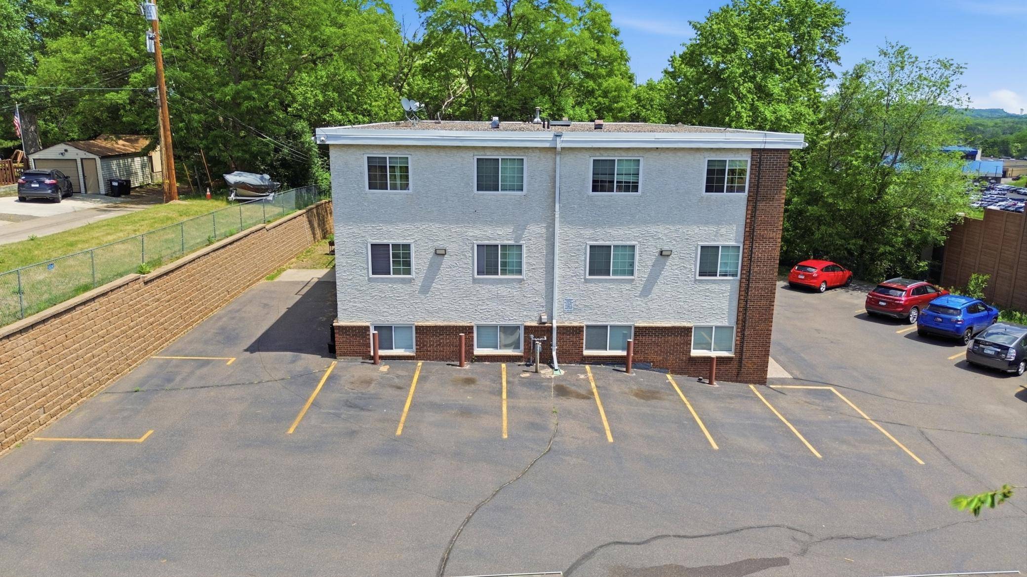 105 Park ST E, South Saint Paul, MN 55075