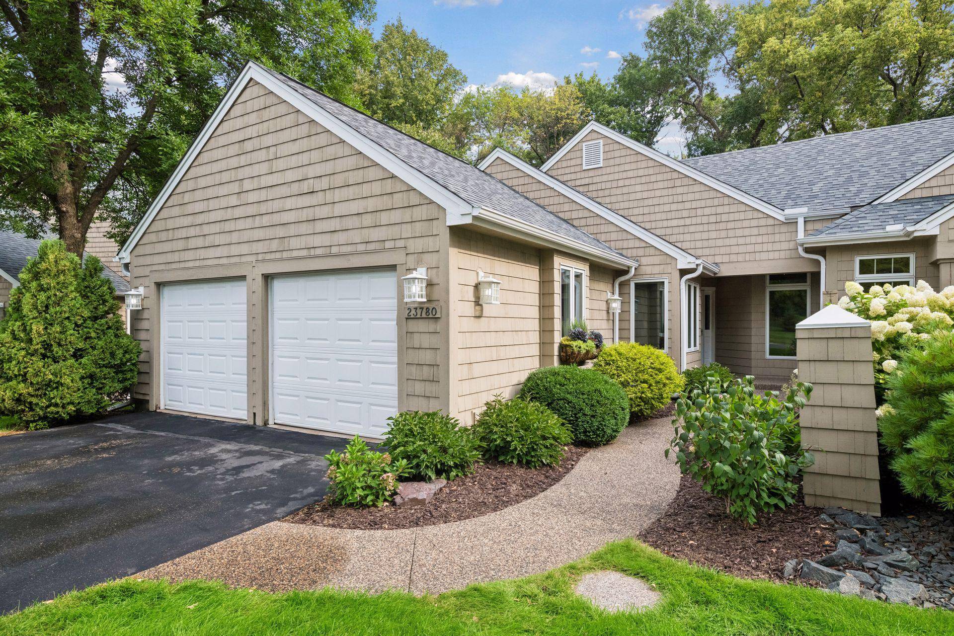 23780 Lawtonka DR, Excelsior, MN 55331