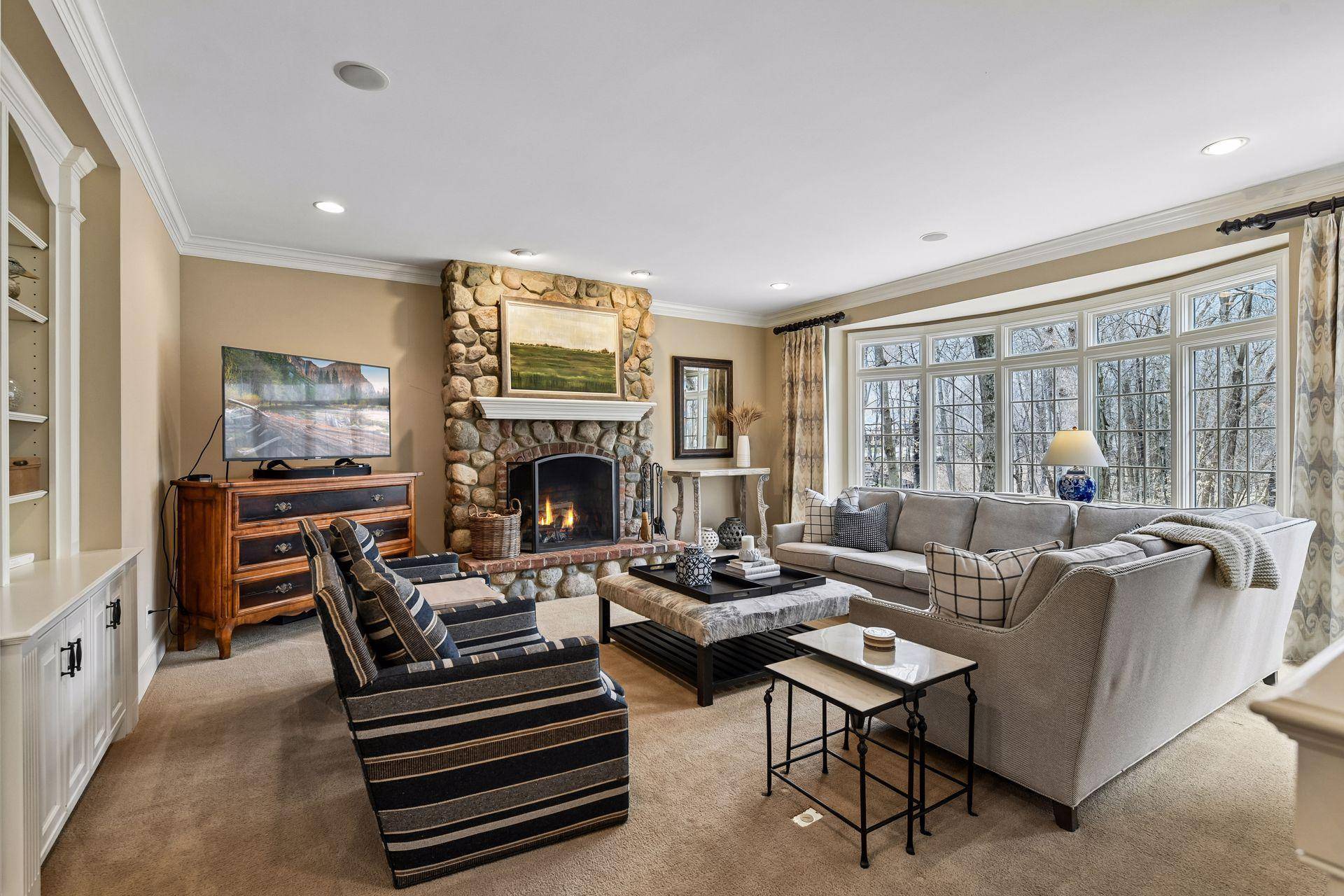8662 Great Waters Alcove, Eden Prairie, MN 55347