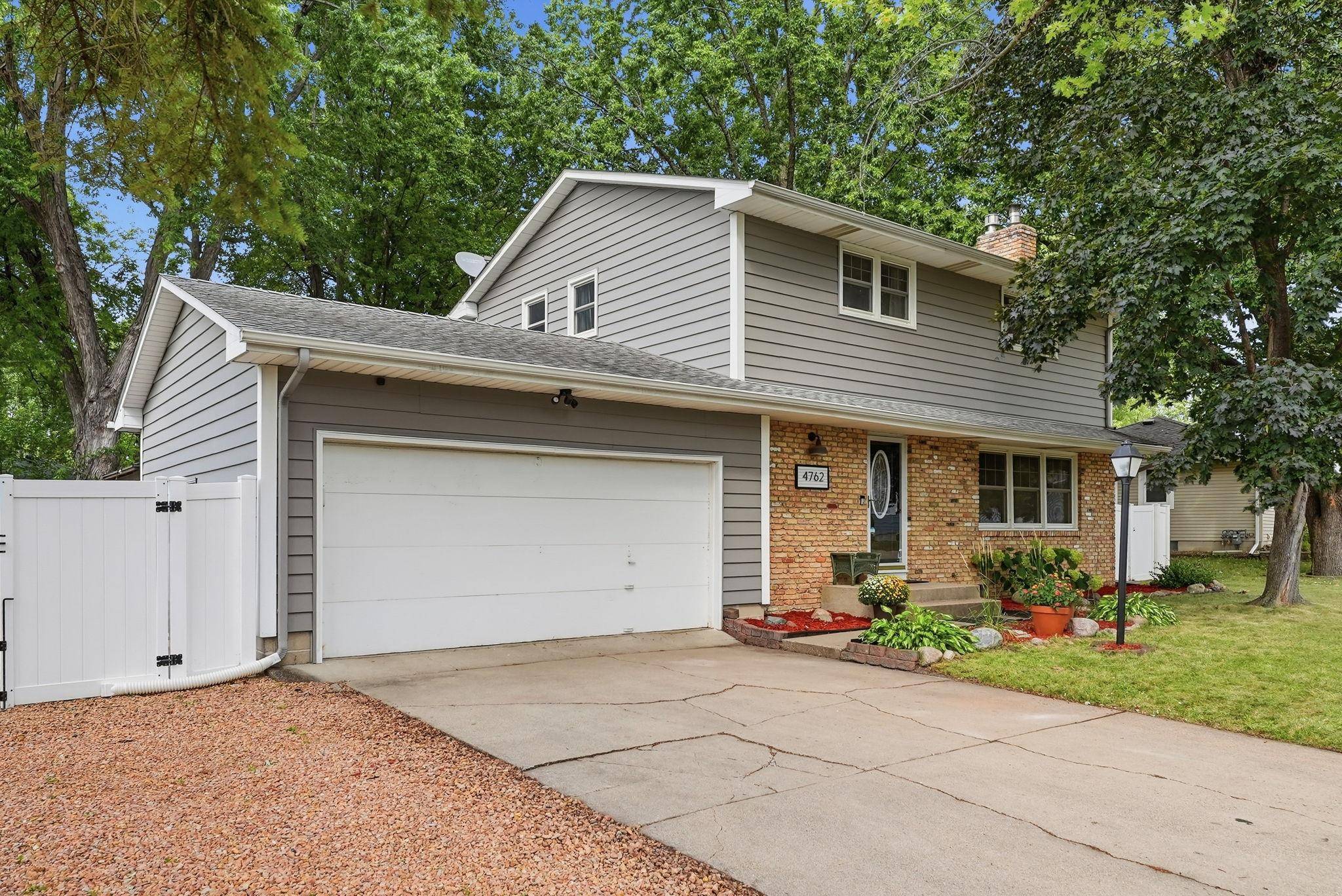 4762 Decatur AVE N, New Hope, MN 55428