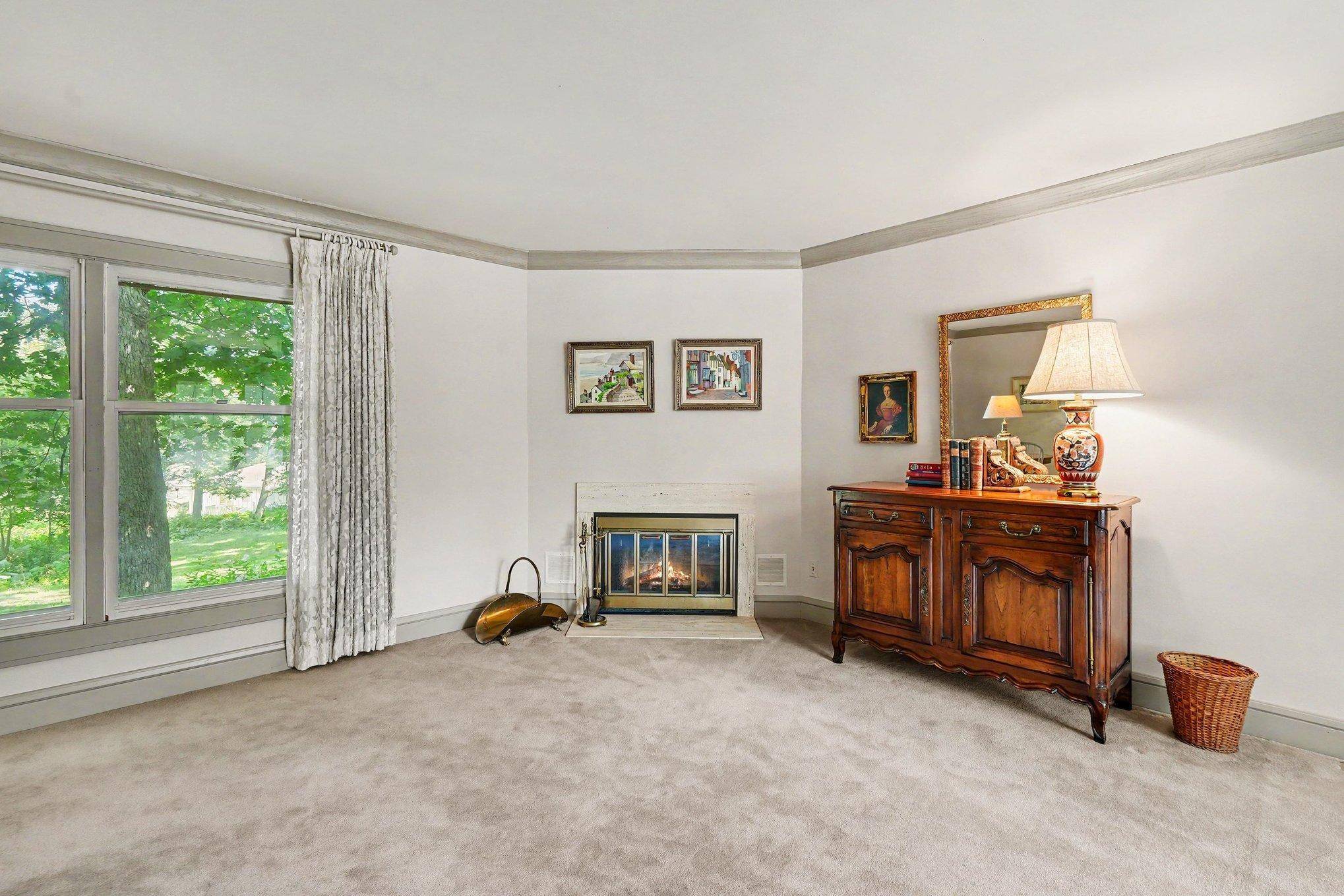 7017 Valley View RD, Edina, MN 55439