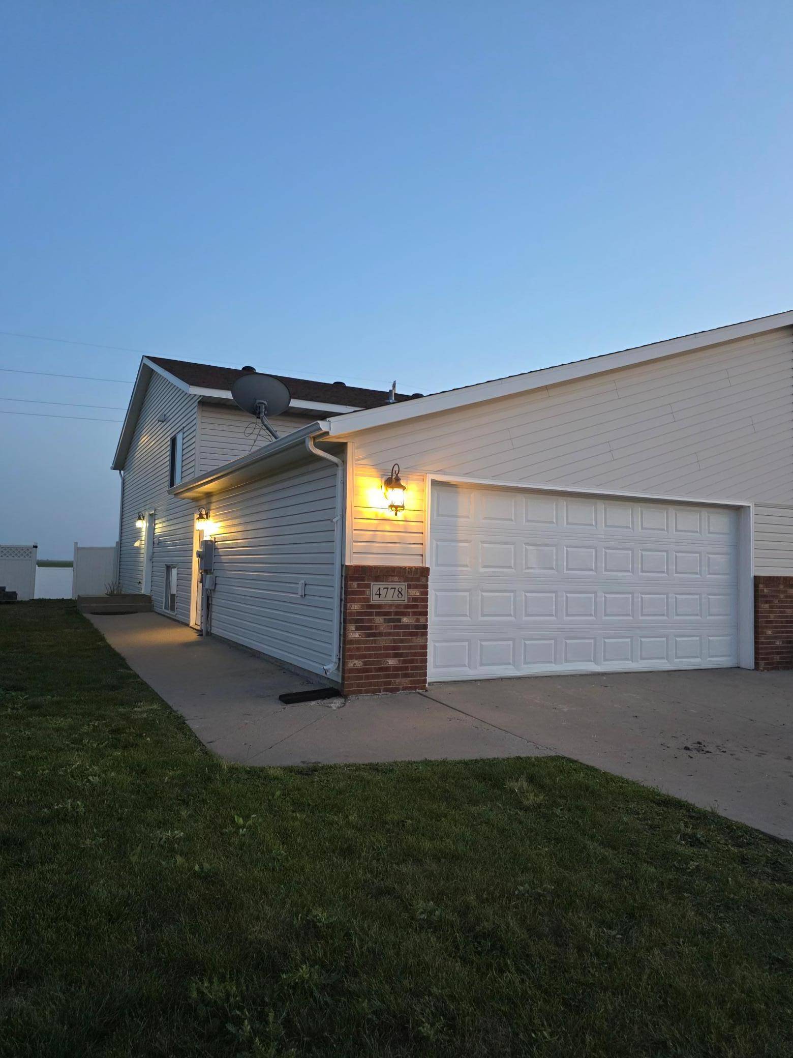 4778 51st AVE S, Fargo, ND 58104