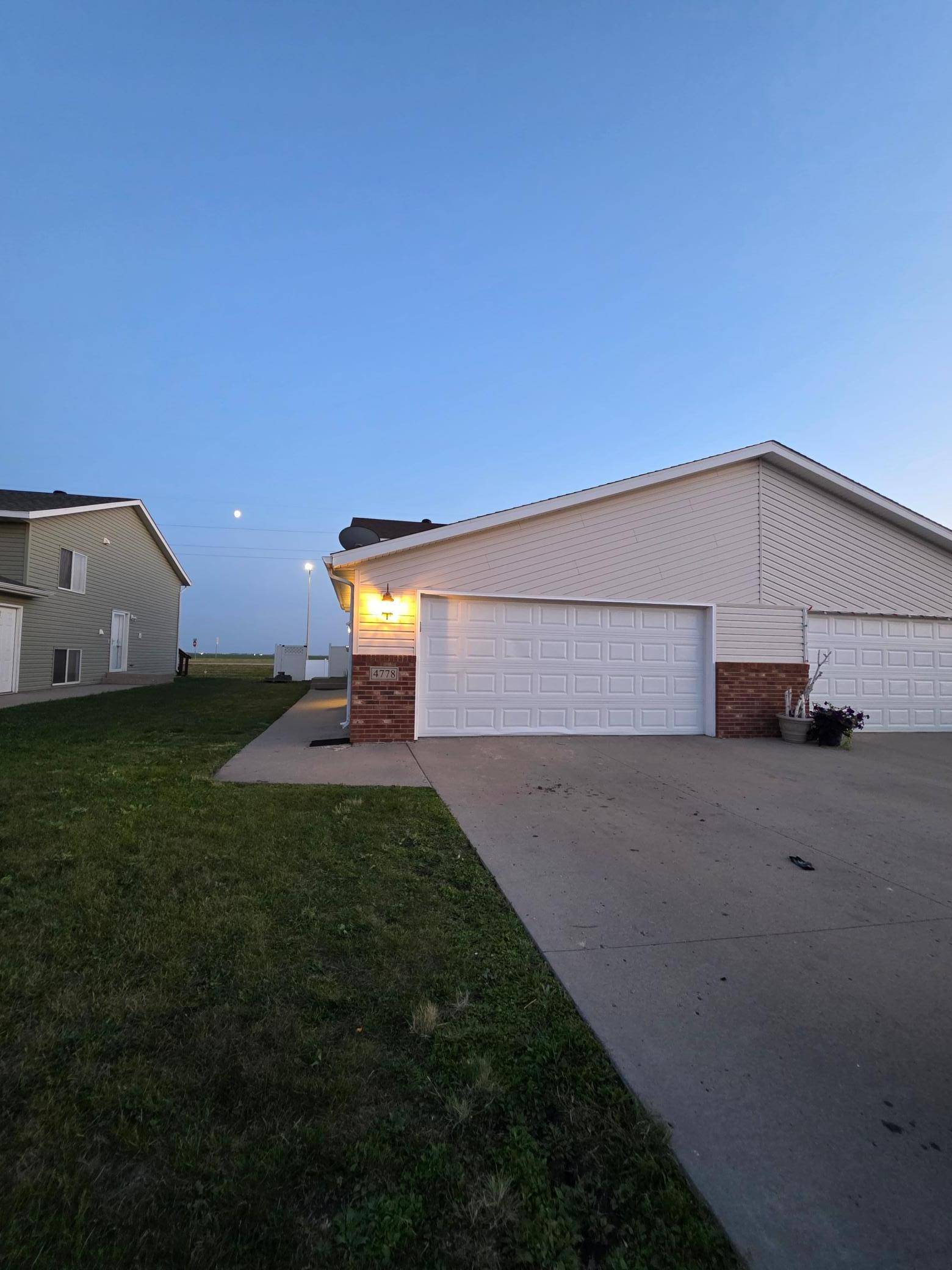 4778 51st AVE S, Fargo, ND 58104