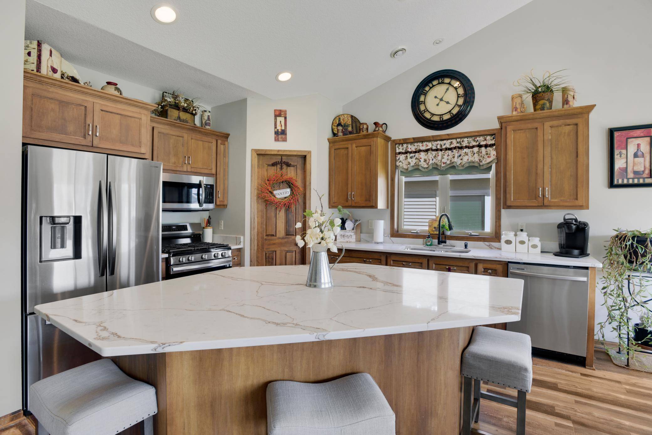 9765 Saint Andrews DR, Elko New Market, MN 55020