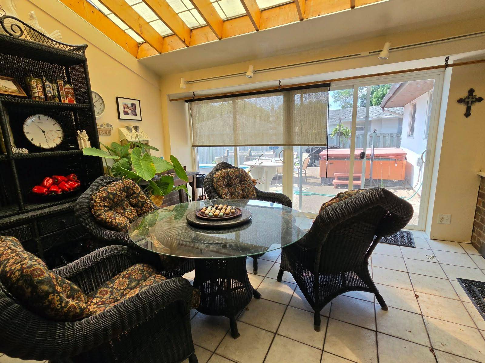 4401 Woodbine LN N, Brooklyn Center, MN 55429