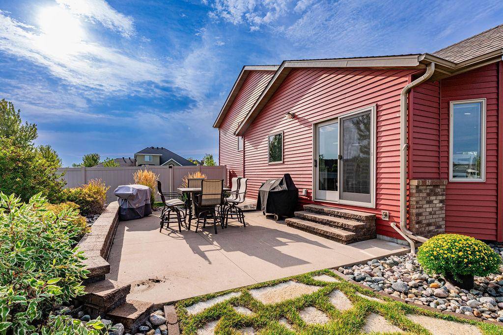 1809 Pentland ST, West Fargo, ND 58078