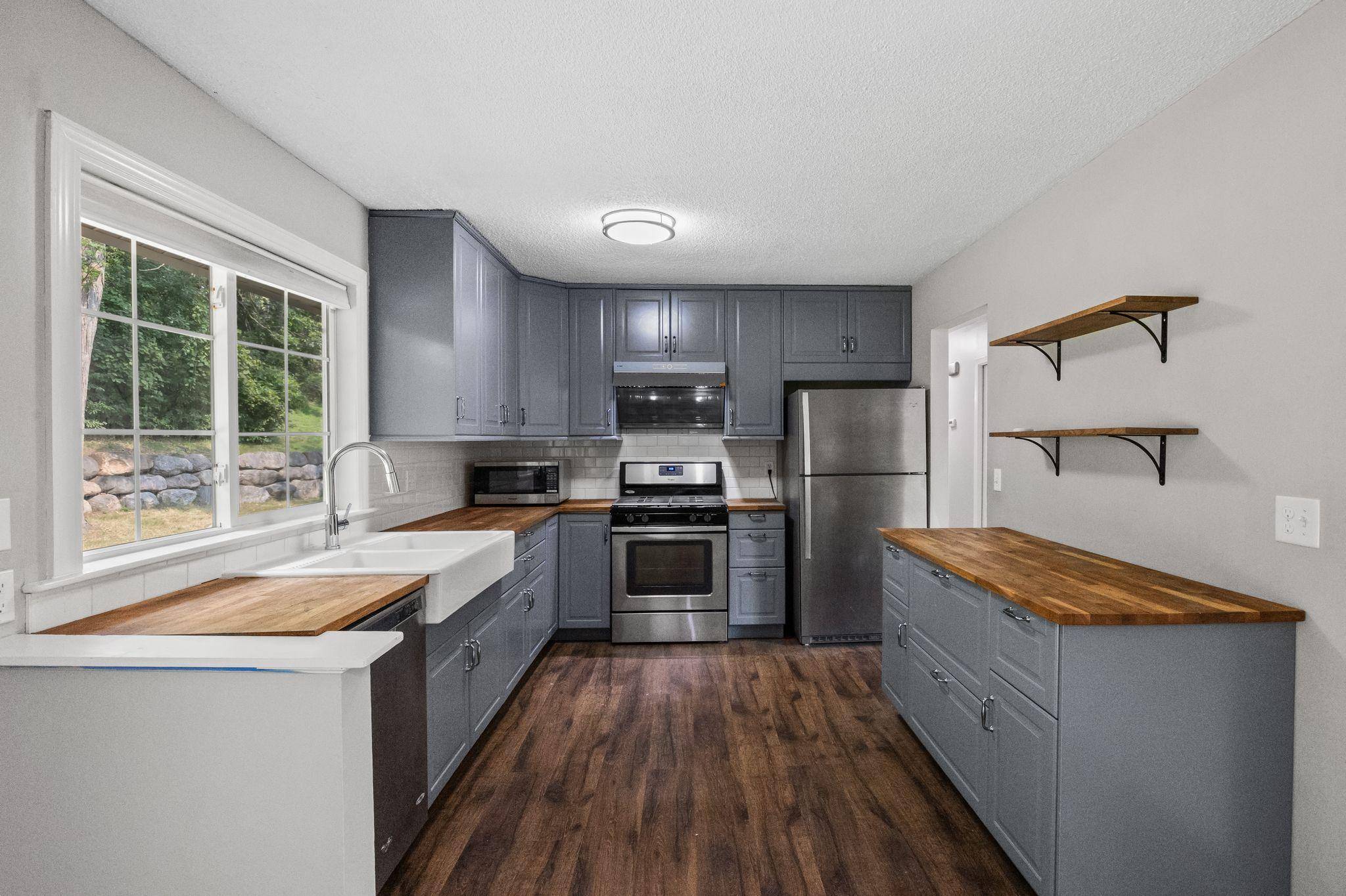 10340 Decatur AVE S, Bloomington, MN 55438