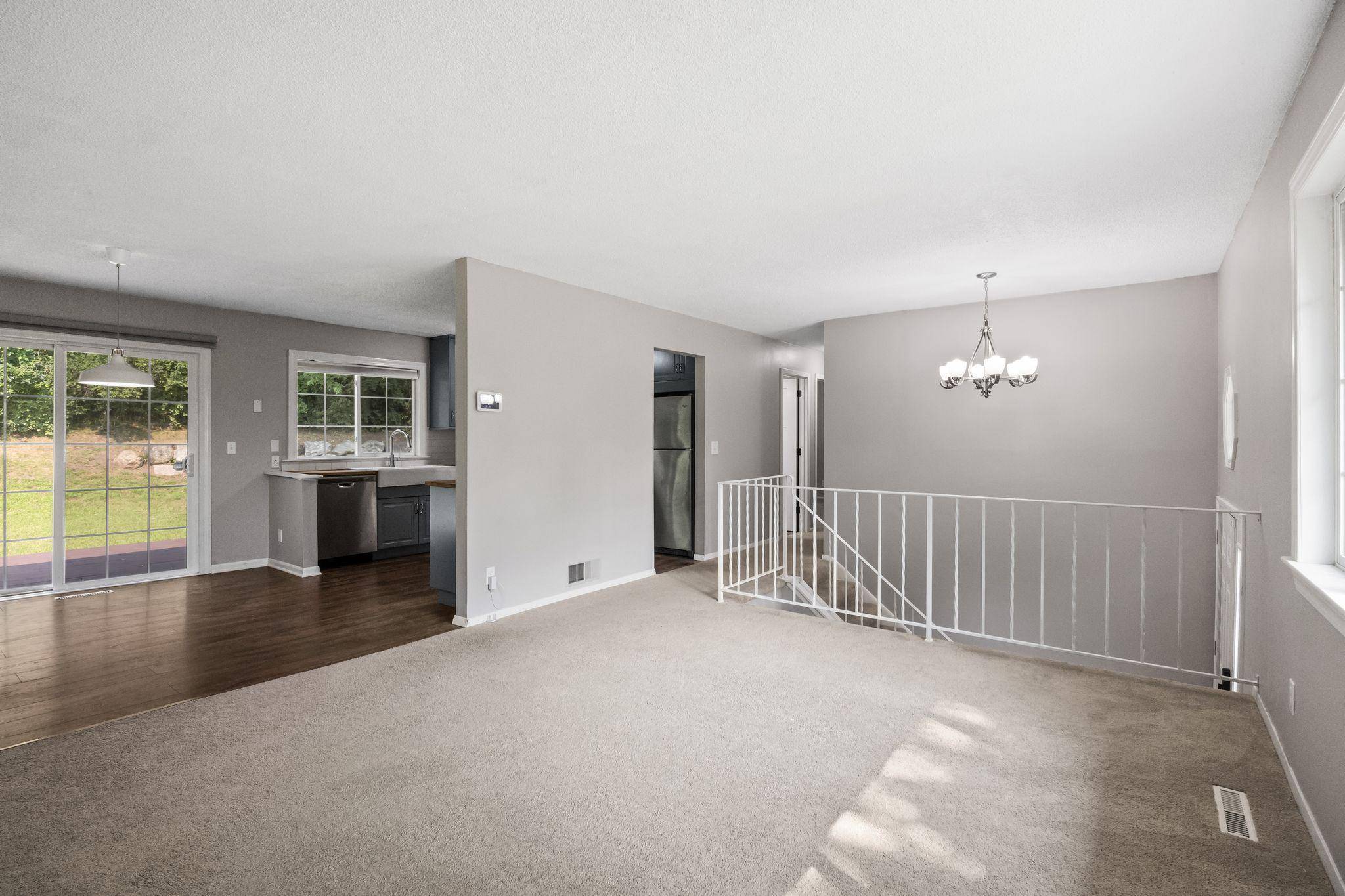 10340 Decatur AVE S, Bloomington, MN 55438
