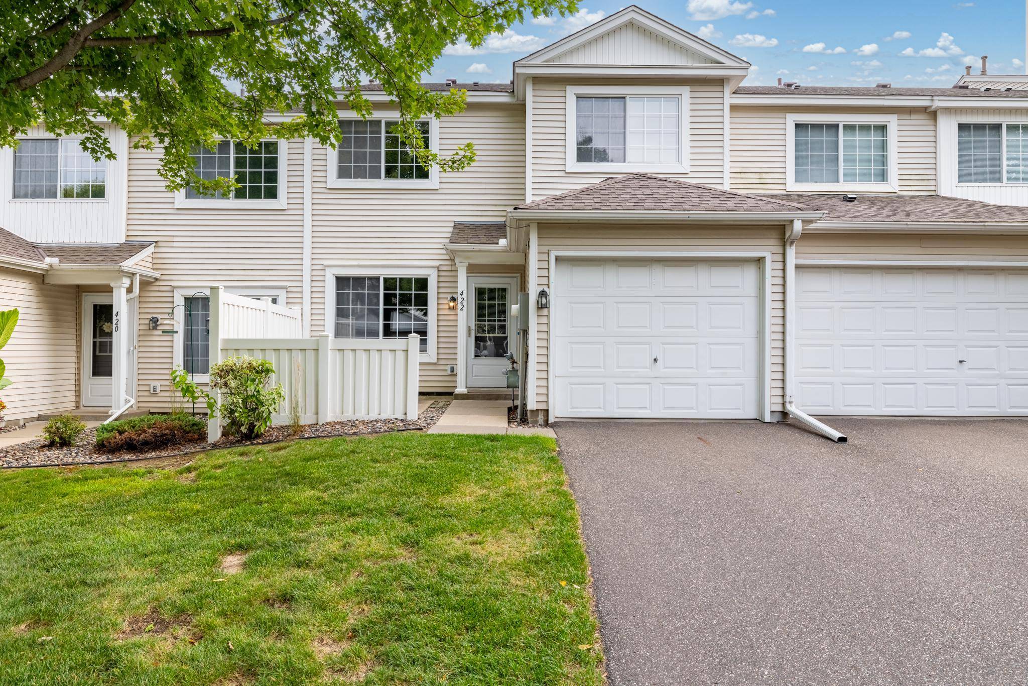422 Leeward TRL, Woodbury, MN 55129