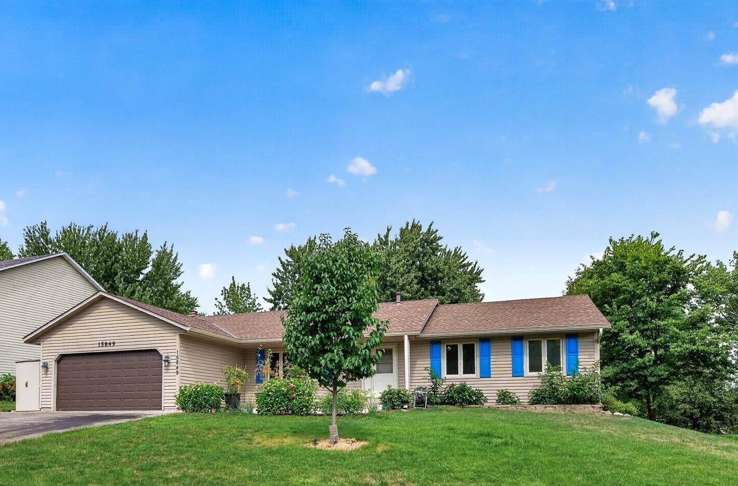 15849 Harwell AVE, Apple Valley, MN 55124