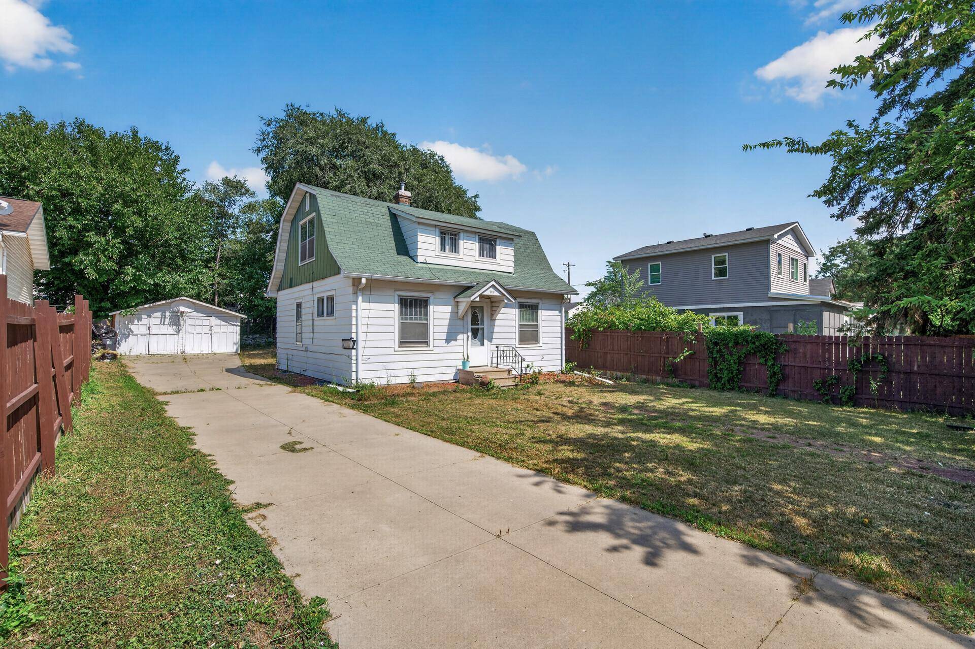 569 Hatch AVE, Saint Paul, MN 55117