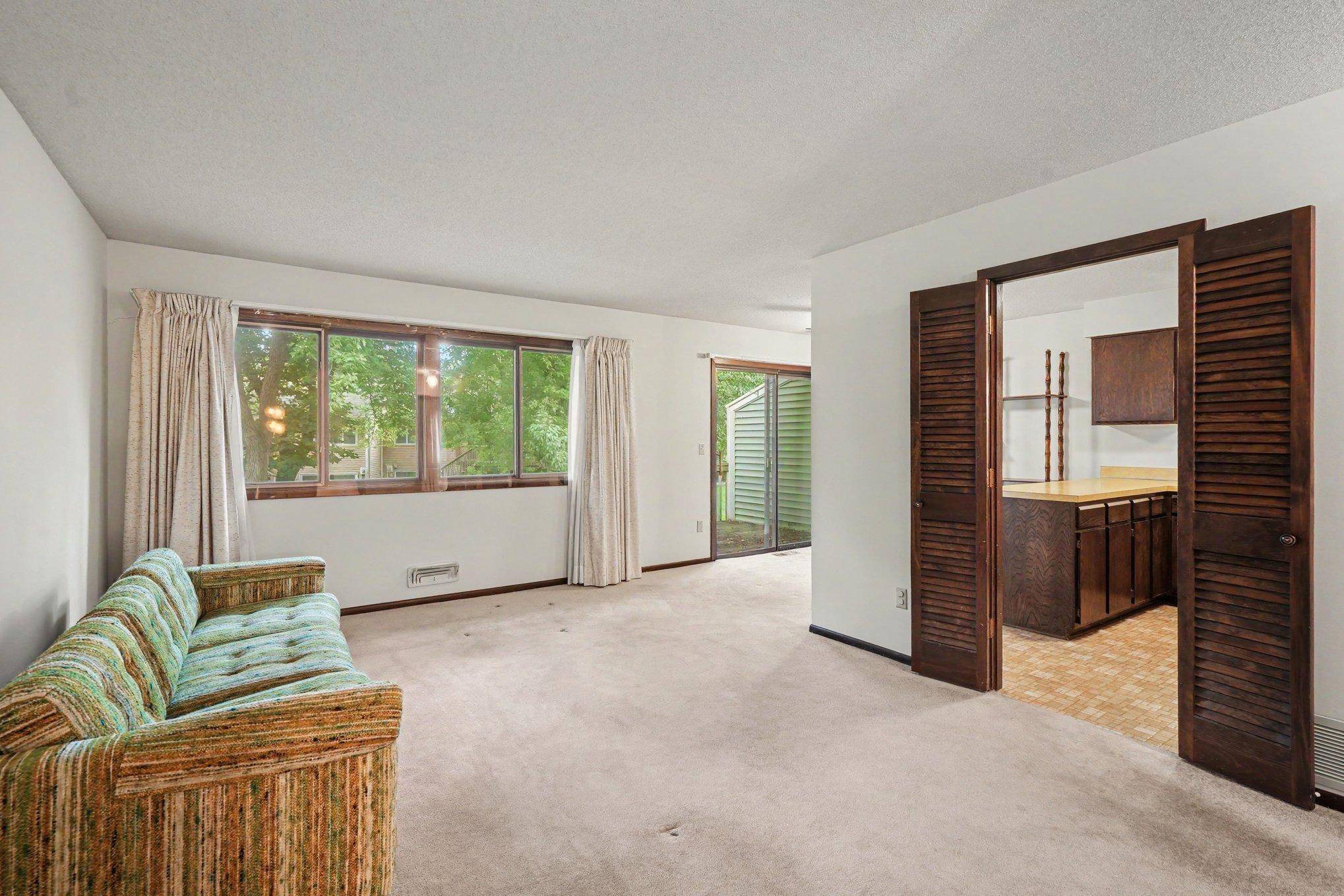 12481 Drake ST NW, Coon Rapids, MN 55448