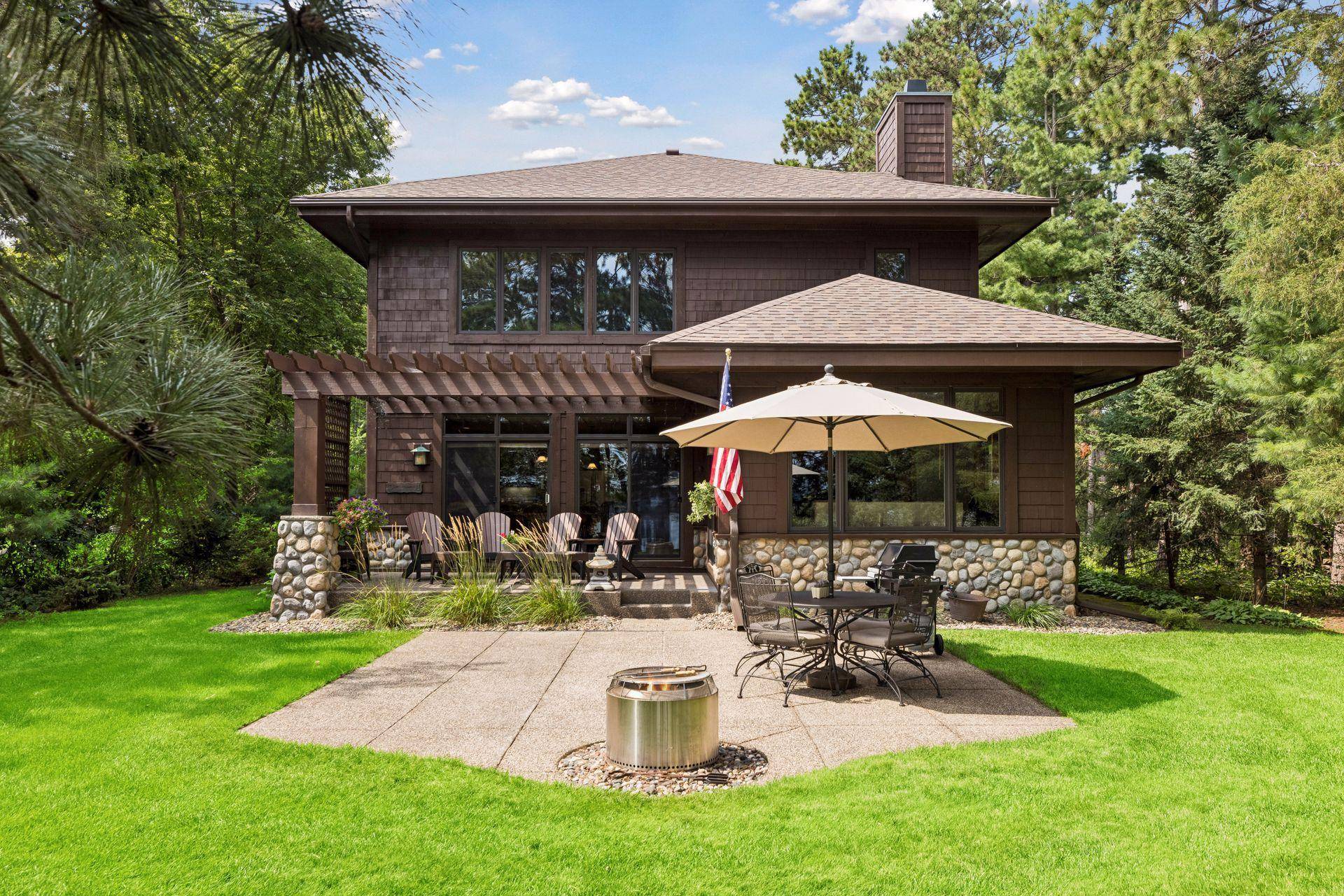 983 Quentin AVE S, Lakeland, MN 55043