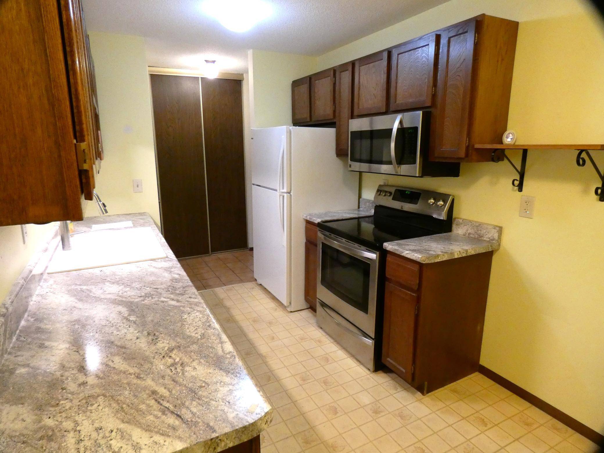 135 Viking DR E #110, Little Canada, MN 55117
