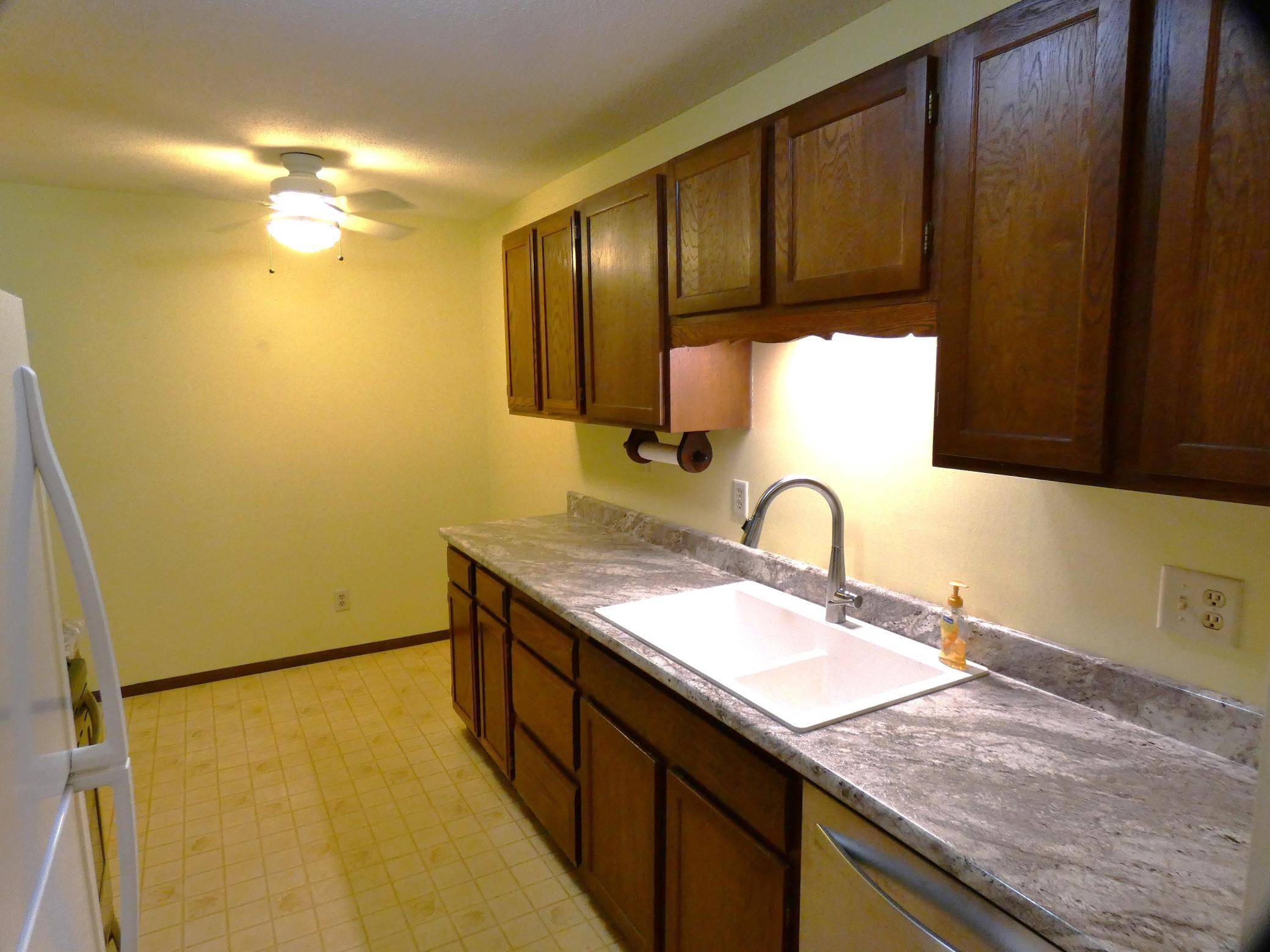 135 Viking DR E #110, Little Canada, MN 55117
