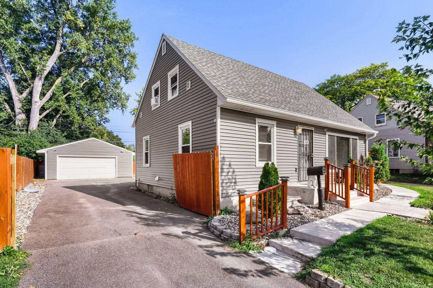 1168 Kruse ST, West Saint Paul, MN 55118