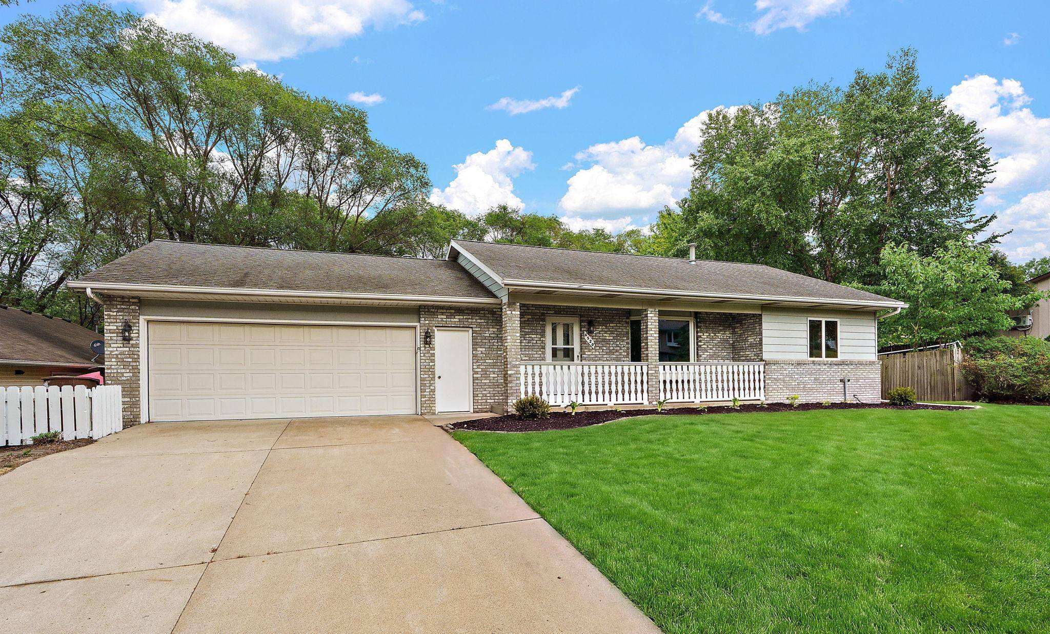 6520 Dawn AVE, Inver Grove Heights, MN 55076