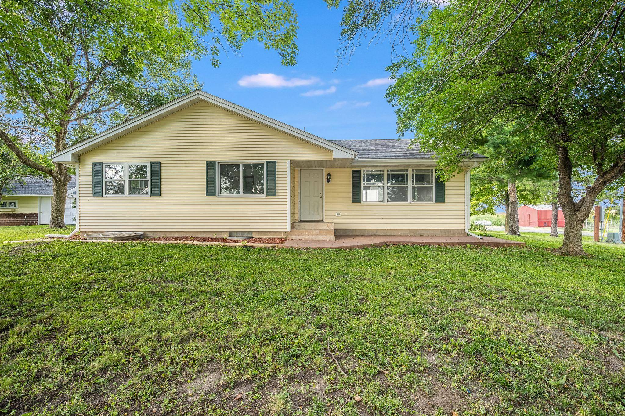 30452 390th ST, Le Sueur, MN 56058