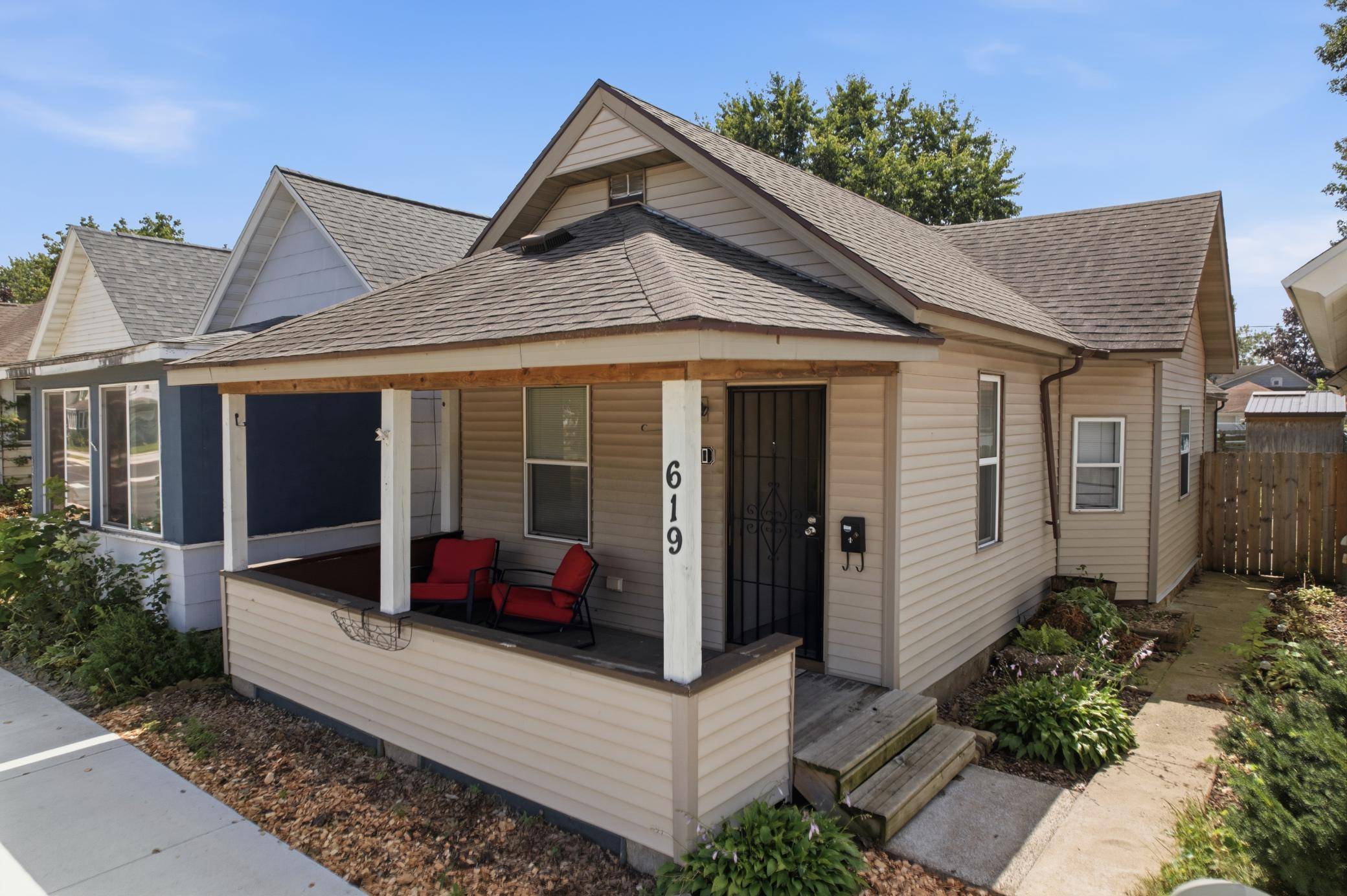 619 E 3rd ST, Winona, MN 55987